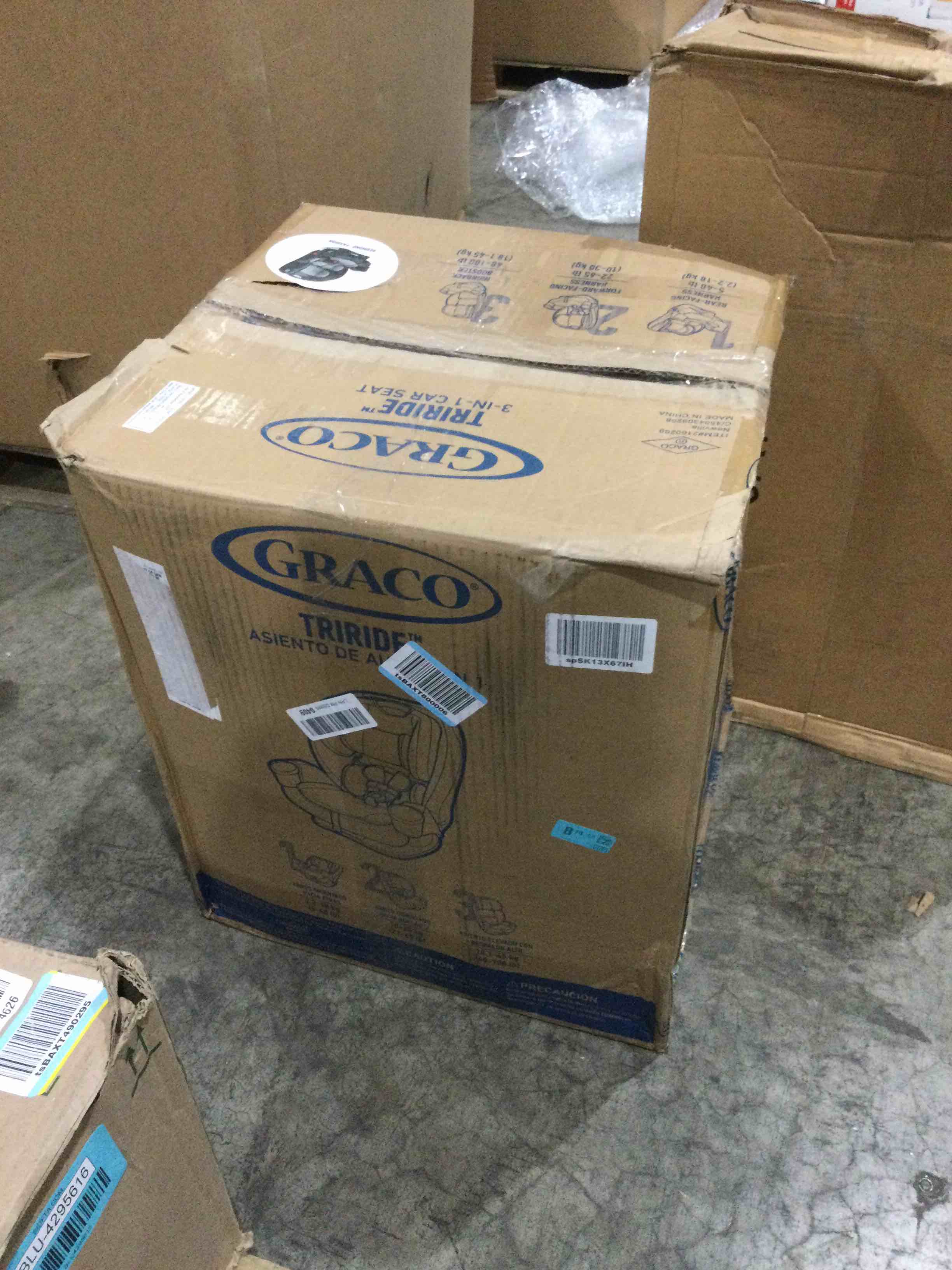https://s3.amazonaws.com/lotting-images-prod/bidfta/BLU4295617_1746456512679.jpeg