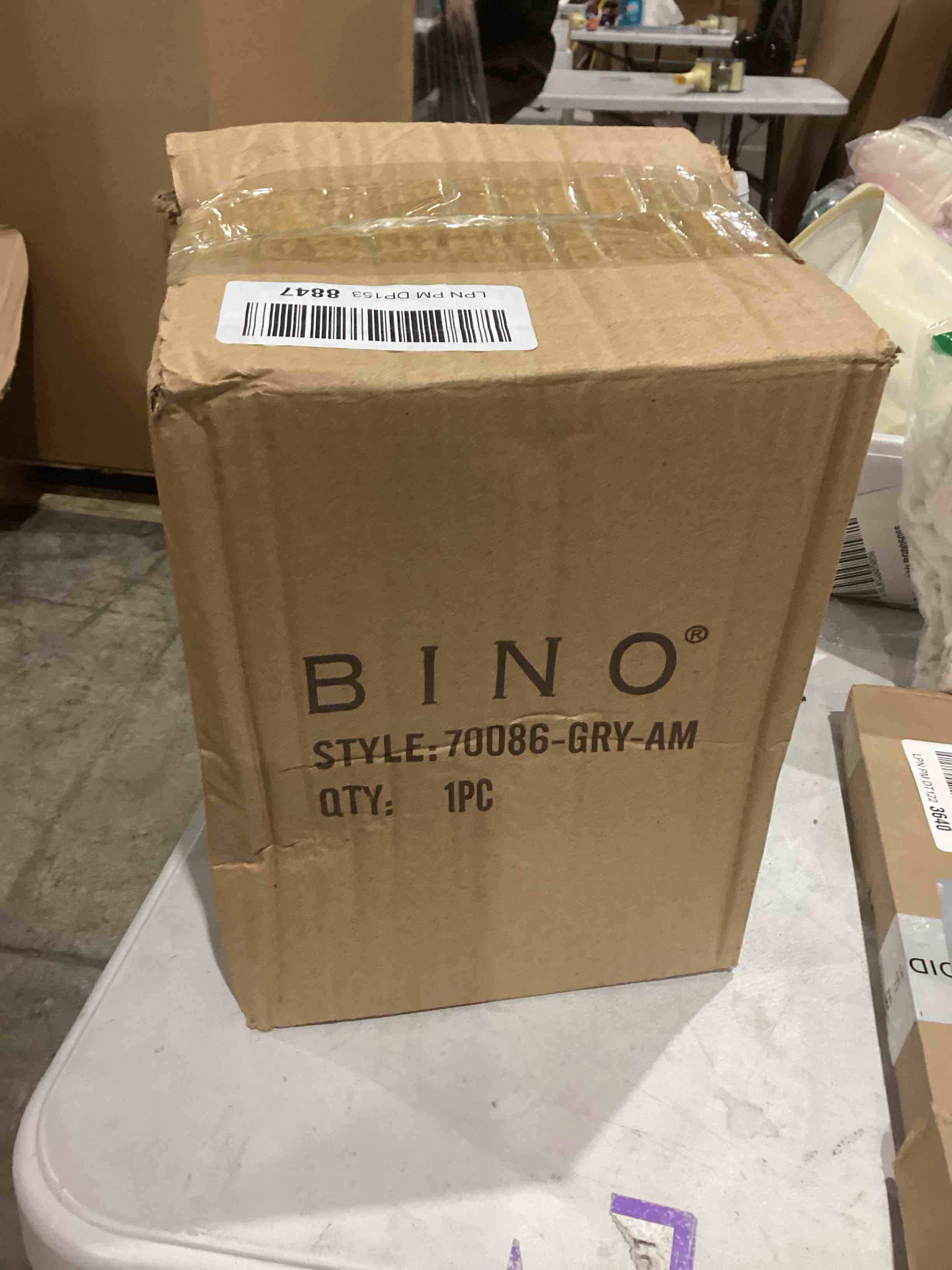 https://s3.amazonaws.com/lotting-images-prod/bidfta/BLU4295621_1746459665742.jpeg