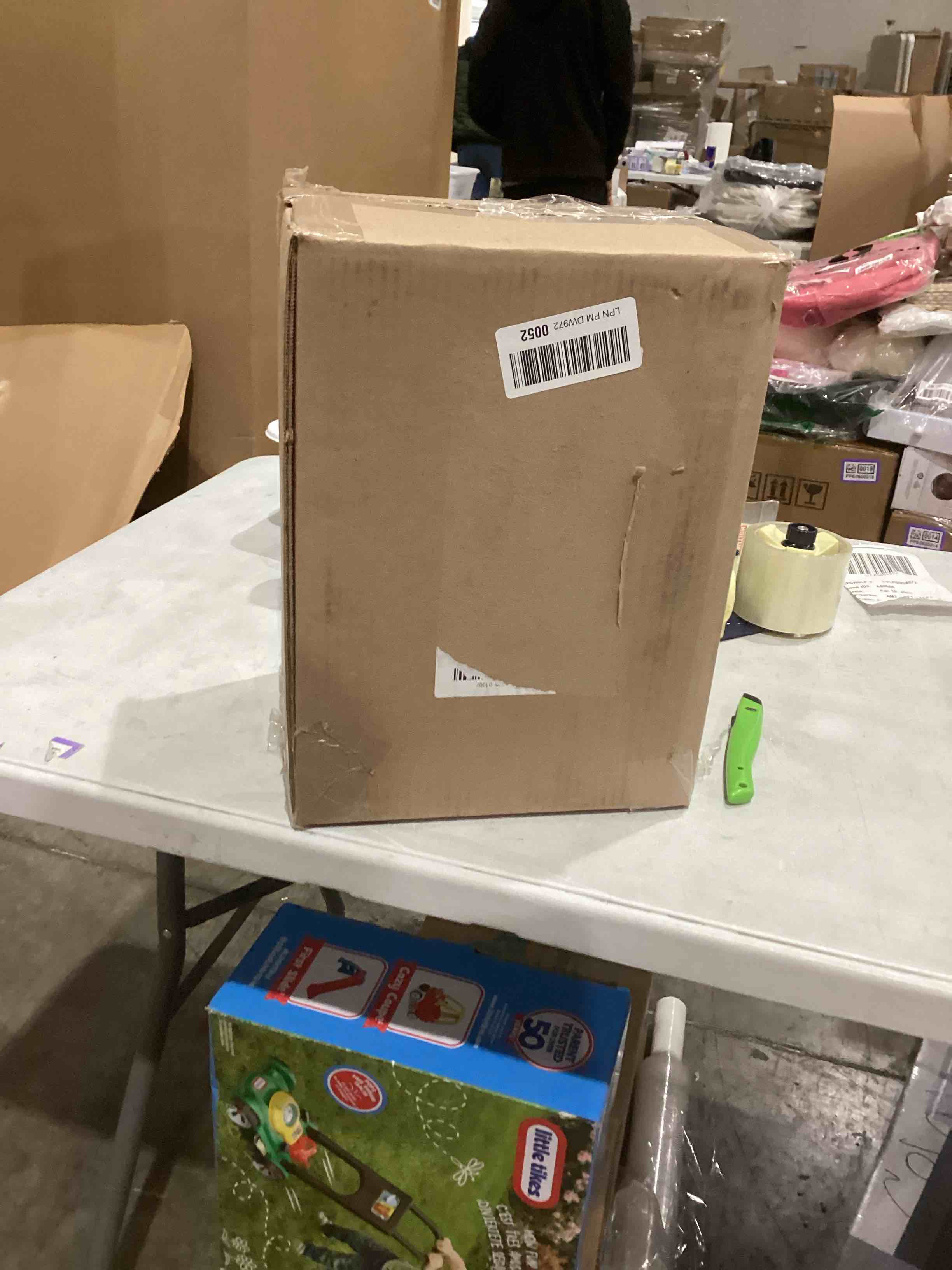 https://s3.amazonaws.com/lotting-images-prod/bidfta/BLU4295637_1746465222461.jpeg