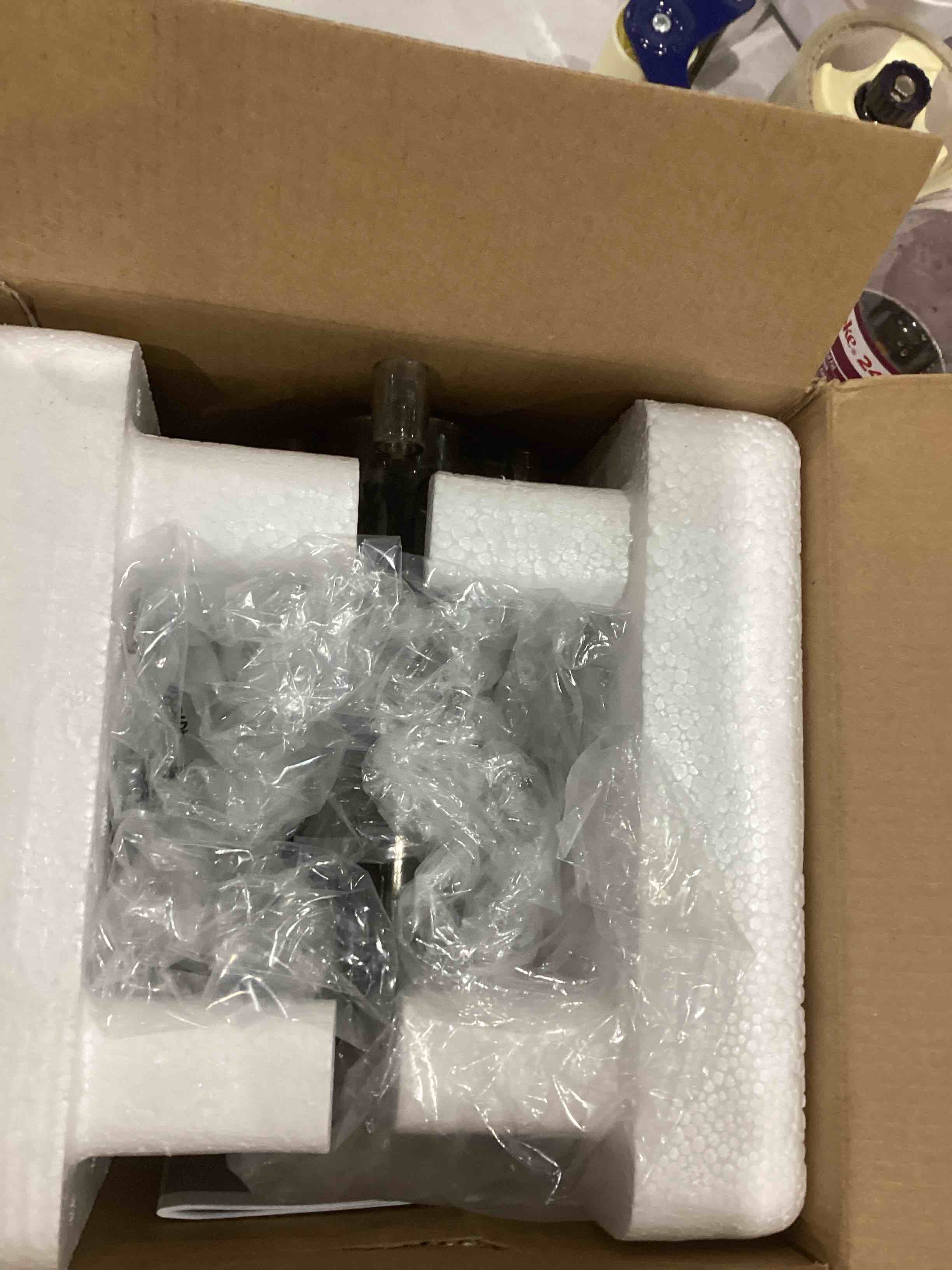 https://s3.amazonaws.com/lotting-images-prod/bidfta/BLU4295643_1746466231951.jpeg