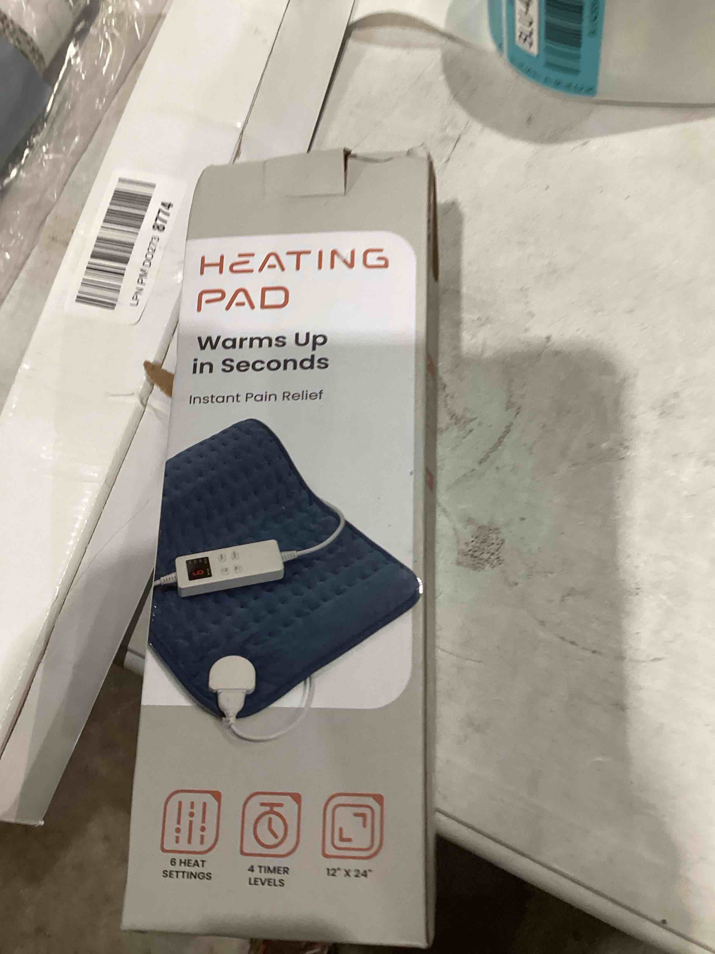 https://s3.amazonaws.com/lotting-images-prod/bidfta/BLU4295677_1746534433807.jpeg