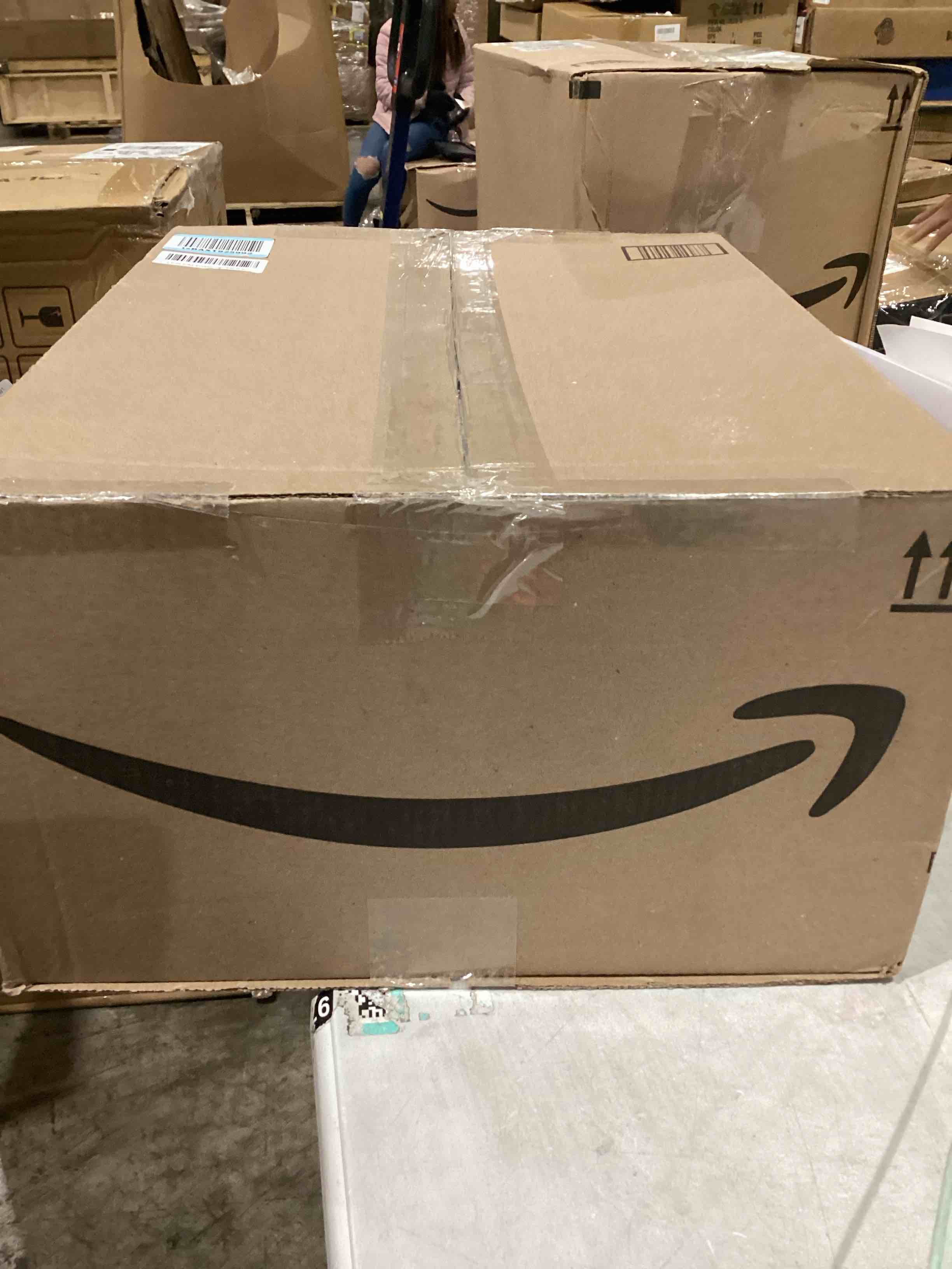 https://s3.amazonaws.com/lotting-images-prod/bidfta/BLU4295732_1746556156924.jpeg
