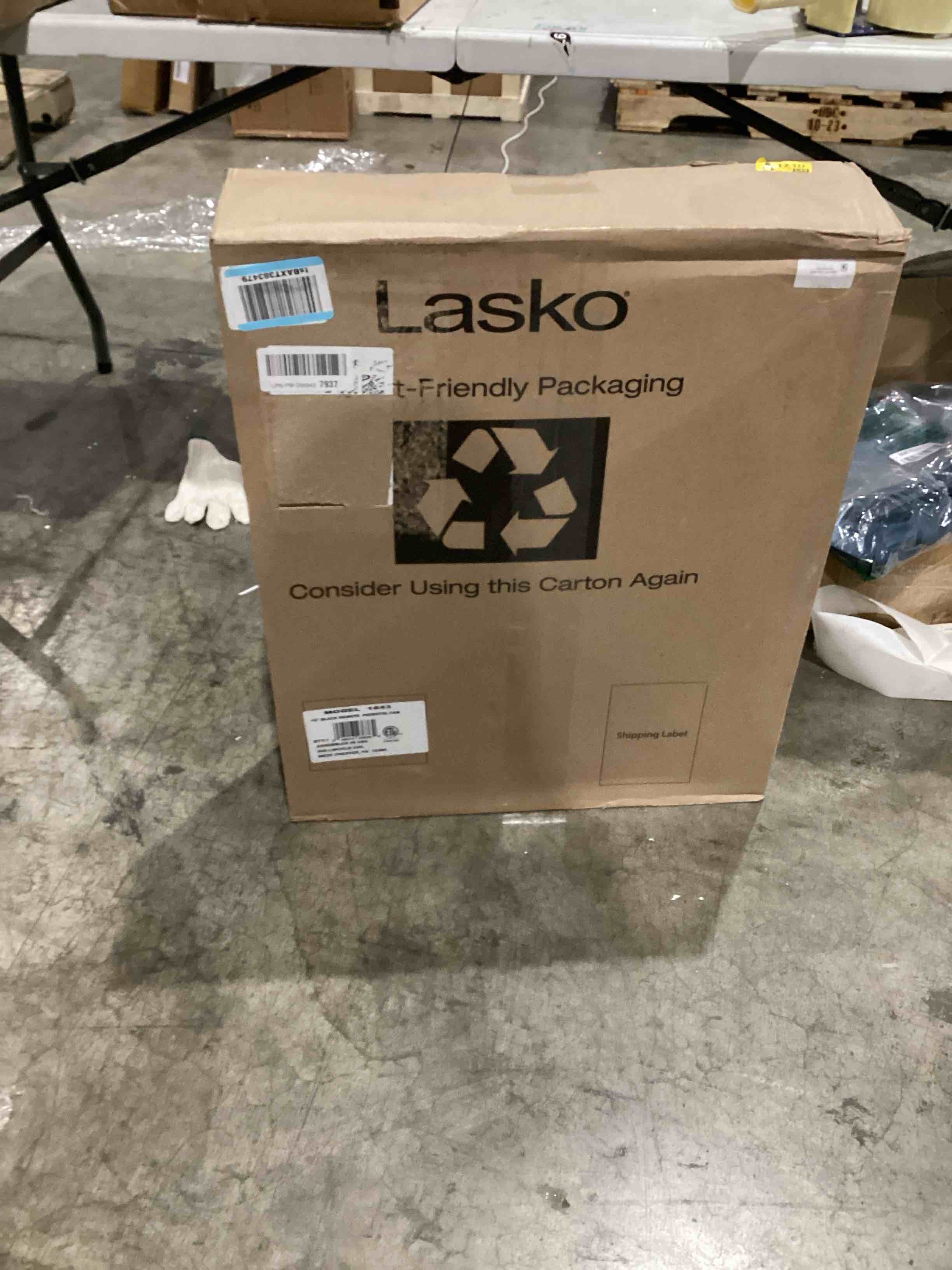 https://s3.amazonaws.com/lotting-images-prod/bidfta/BLU4295736_1746558674521.jpeg