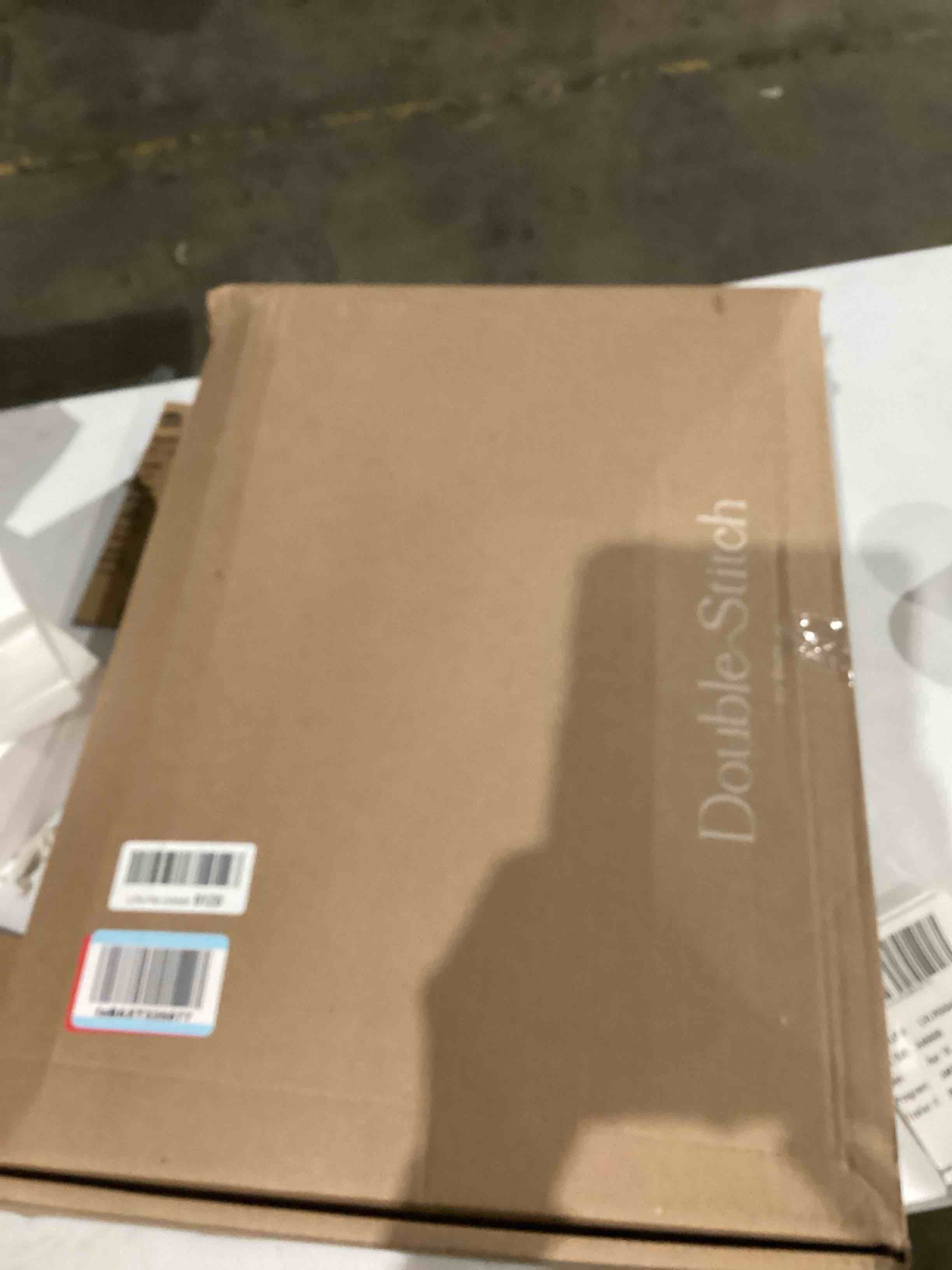 https://s3.amazonaws.com/lotting-images-prod/bidfta/BLU4295751_1746621431438.jpeg