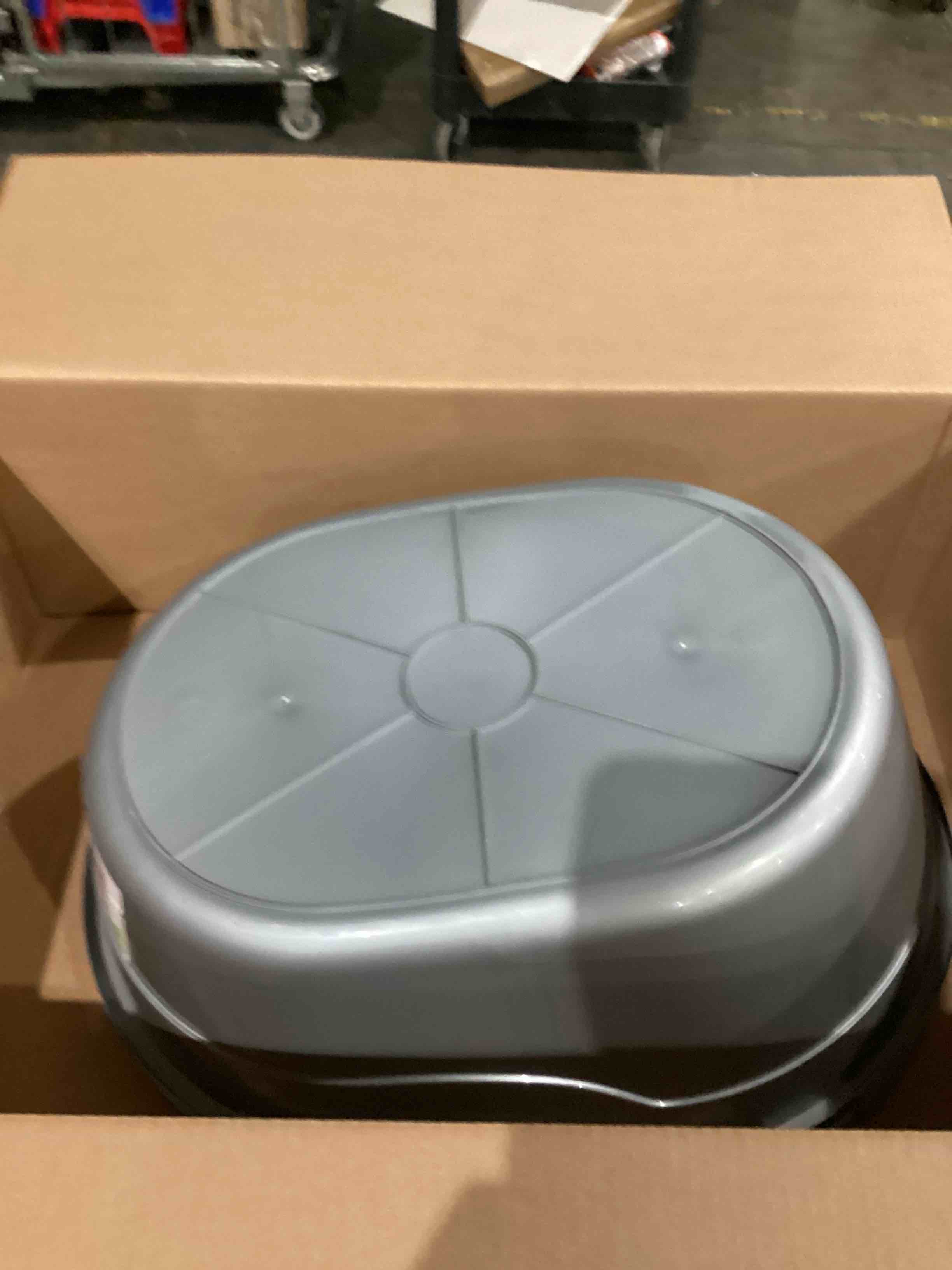 https://s3.amazonaws.com/lotting-images-prod/bidfta/BLU4295756_1746622448079.jpeg