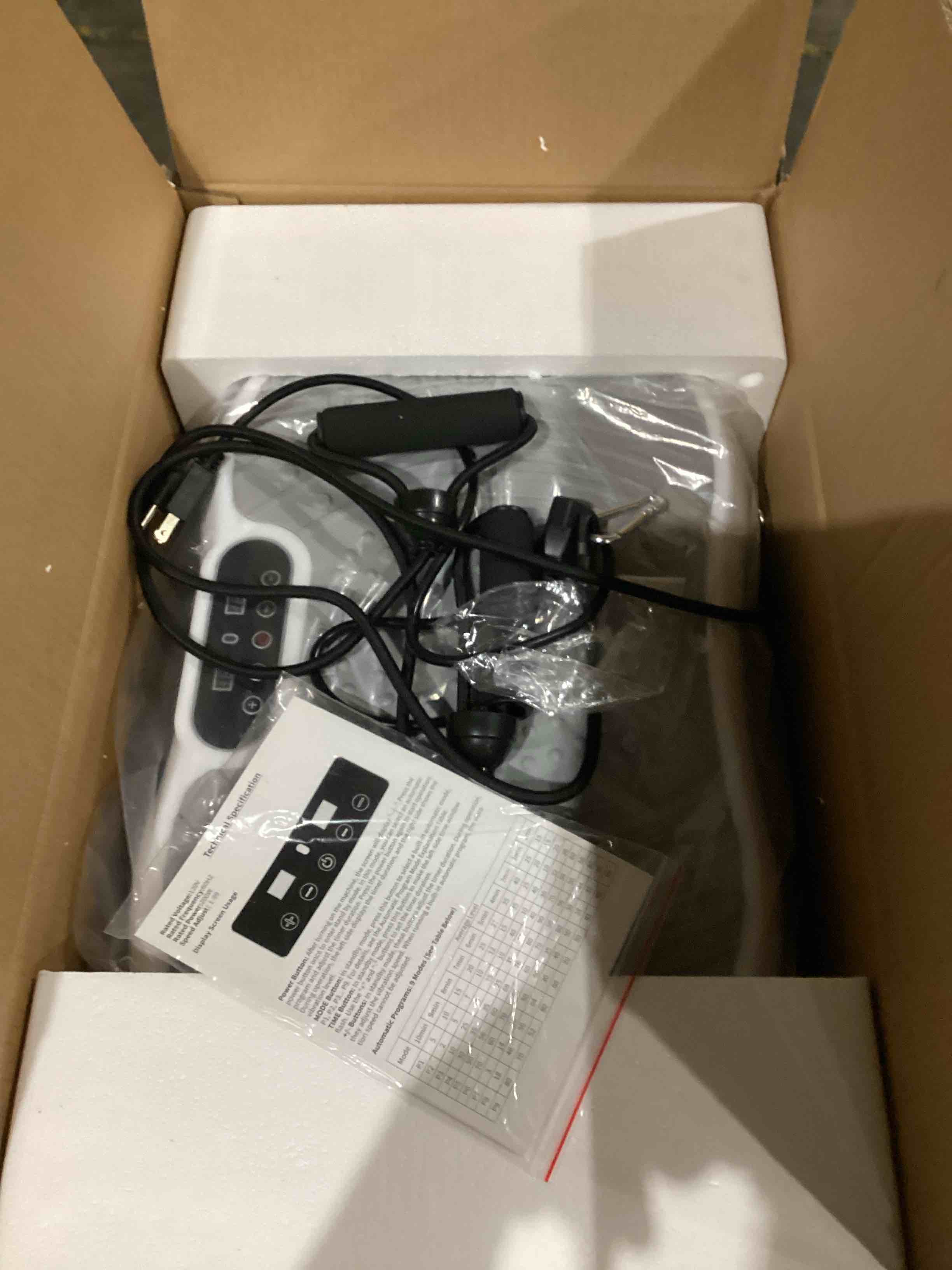 https://s3.amazonaws.com/lotting-images-prod/bidfta/BLU4295763_1746625366140.jpeg