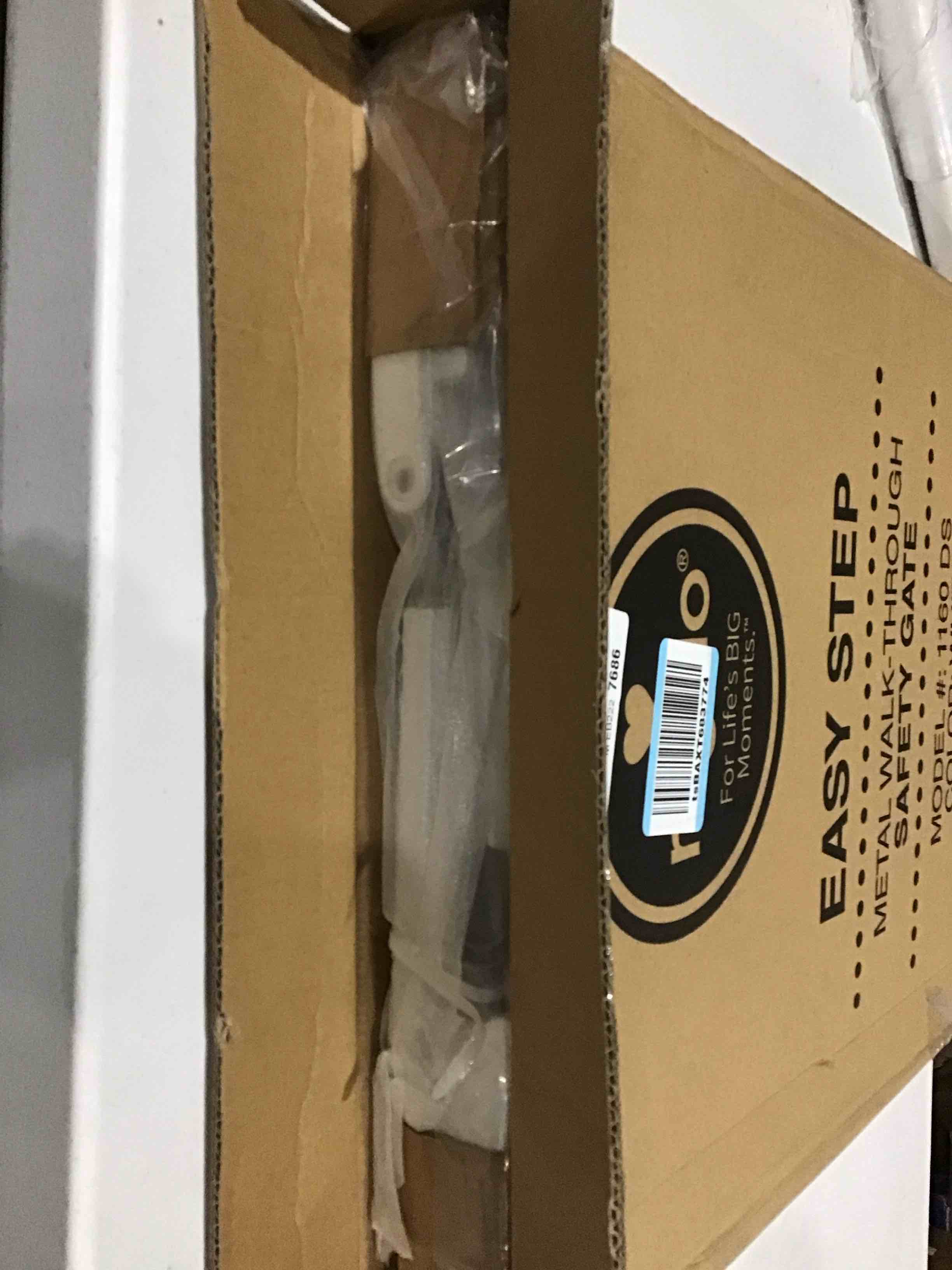 https://s3.amazonaws.com/lotting-images-prod/bidfta/BLU4295834_1746798378609.jpeg