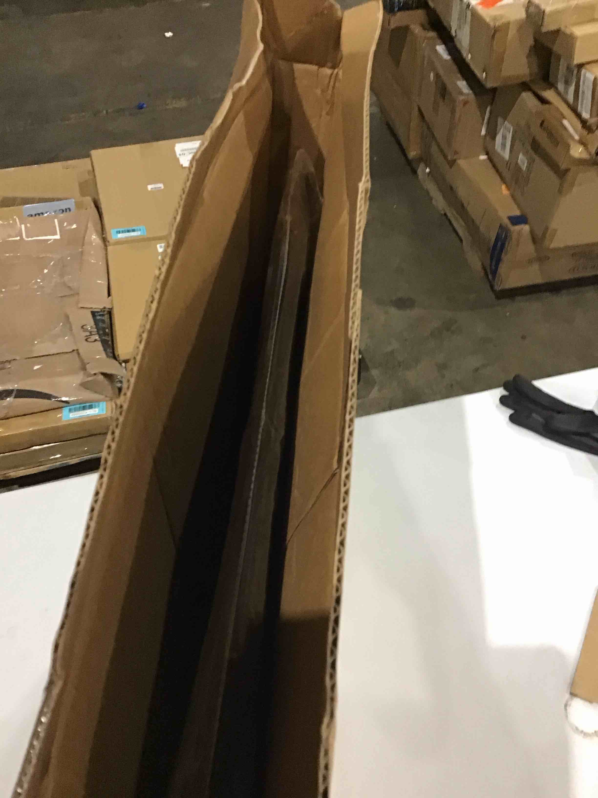https://s3.amazonaws.com/lotting-images-prod/bidfta/BLU4295854_1746804903495.jpeg