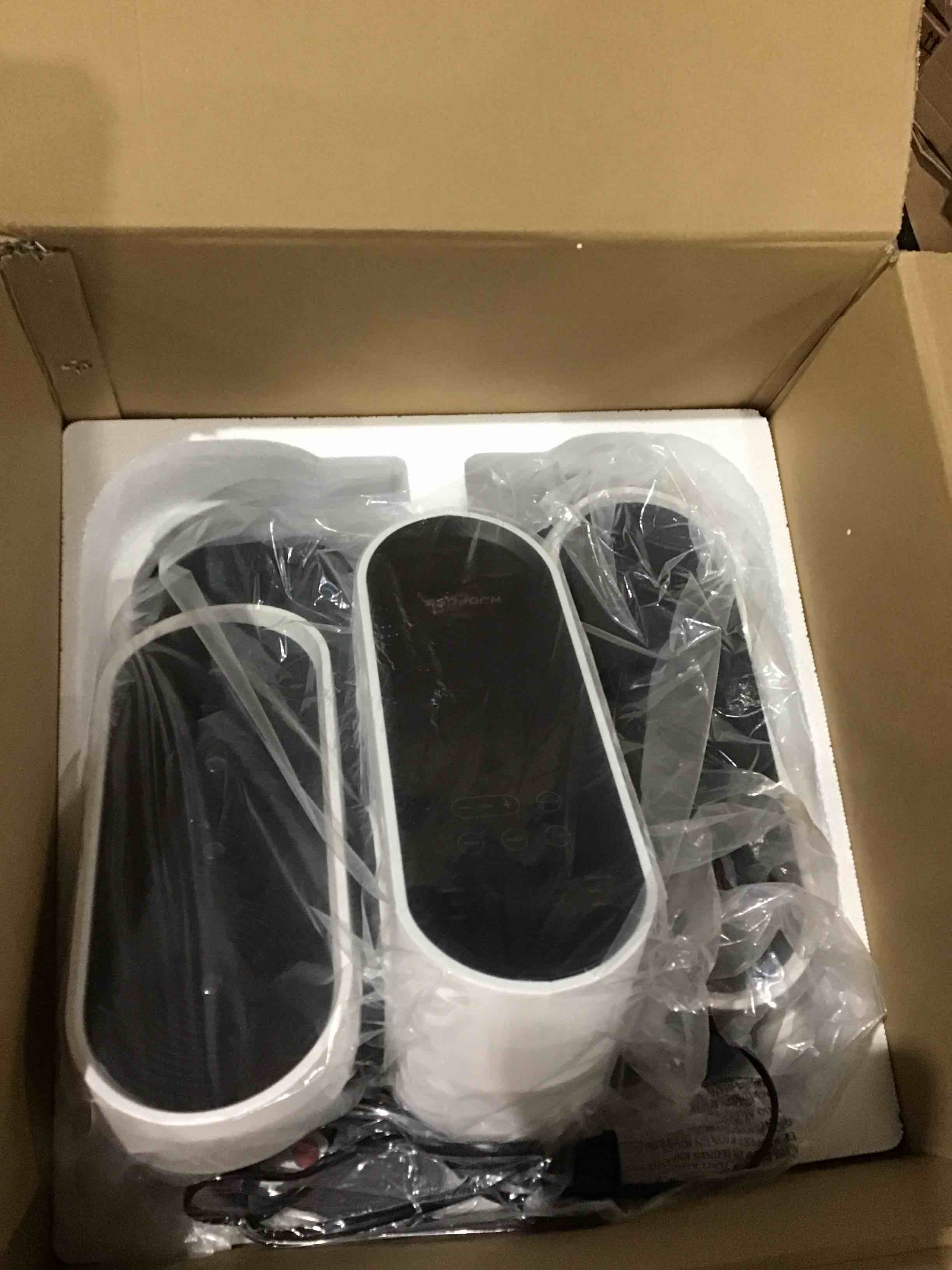 https://s3.amazonaws.com/lotting-images-prod/bidfta/BLU4295876_1747049918581.jpeg