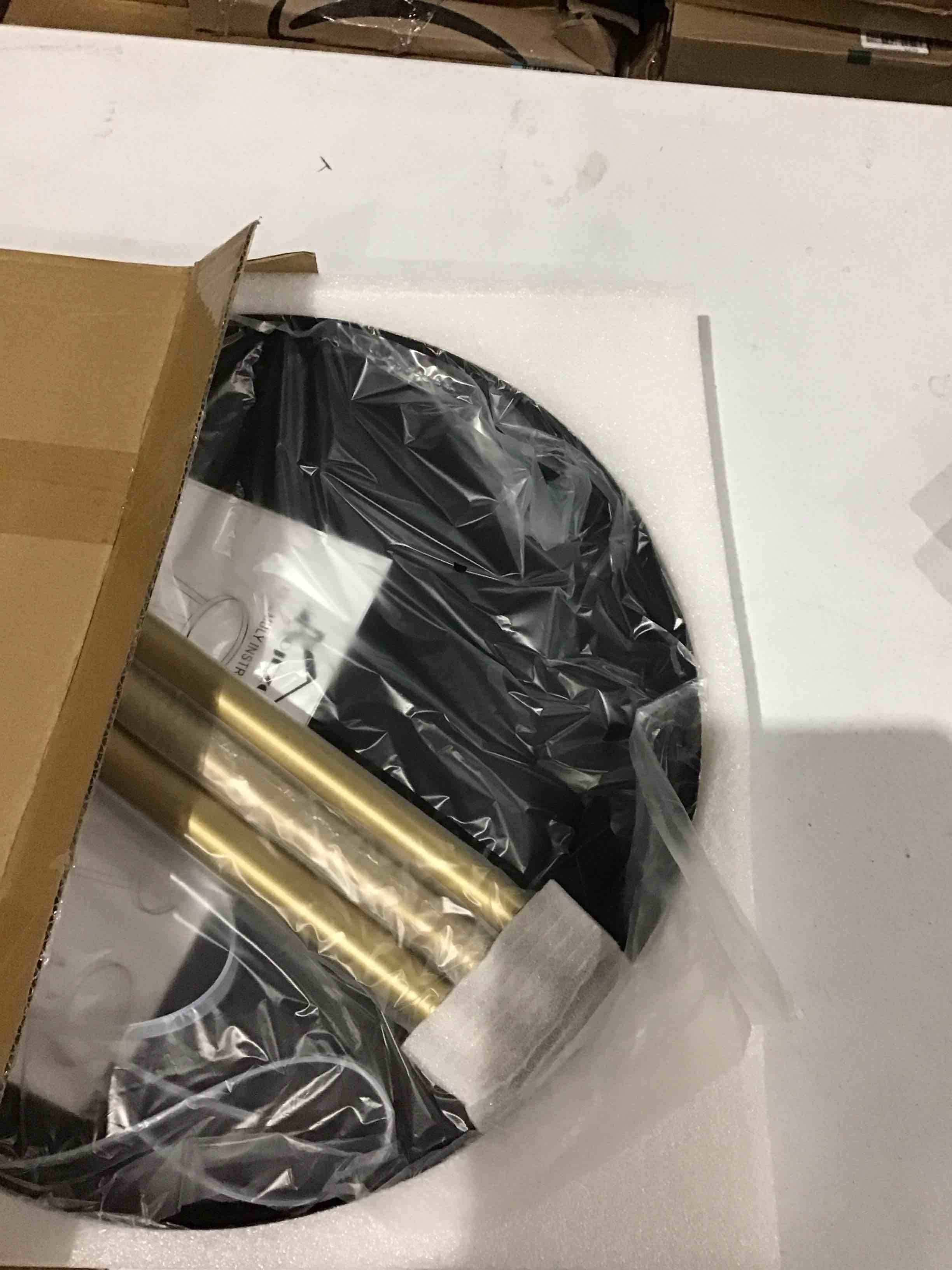 https://s3.amazonaws.com/lotting-images-prod/bidfta/BLU4295901_1747059920107.jpeg