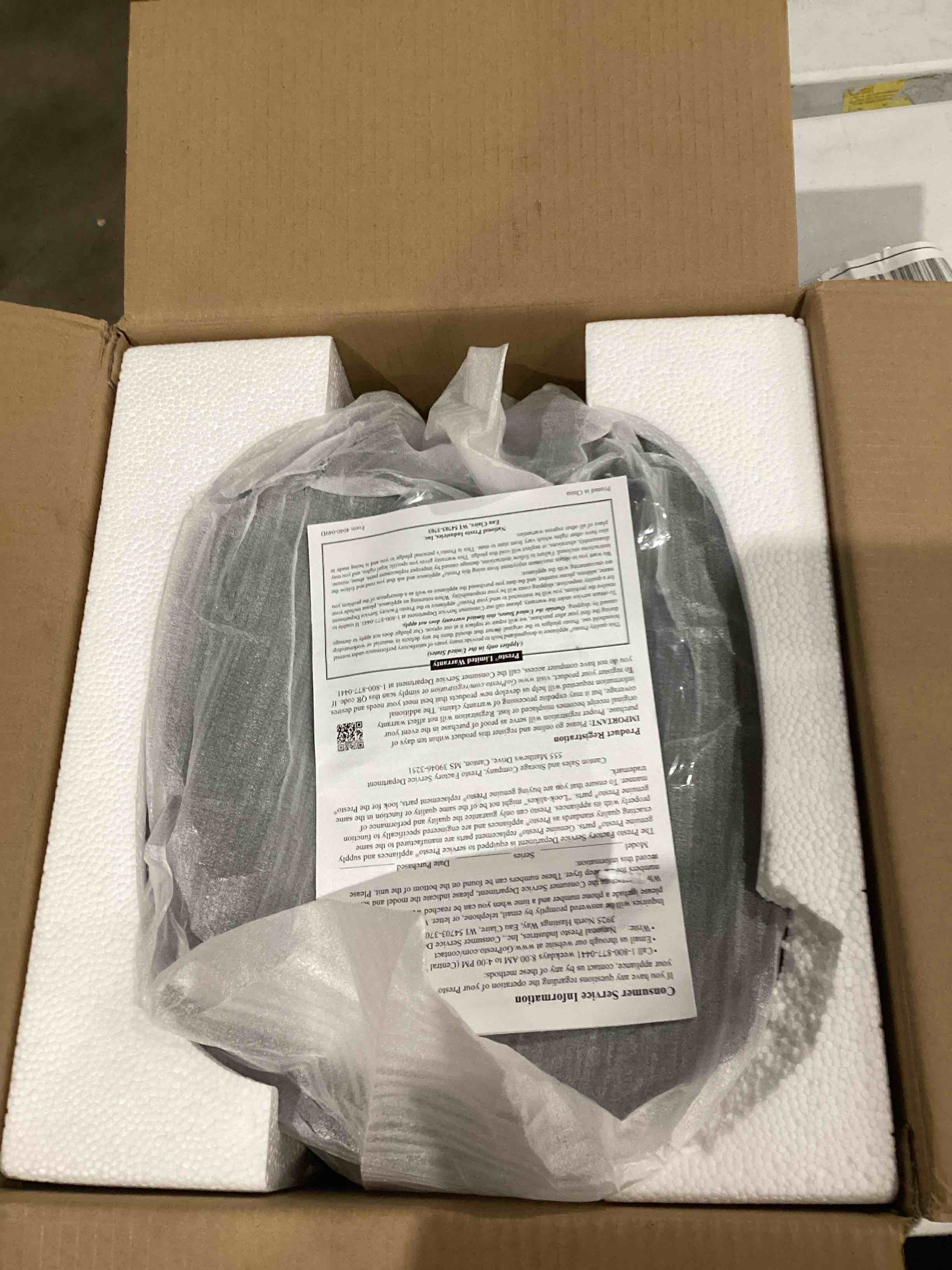 https://s3.amazonaws.com/lotting-images-prod/bidfta/BLU4295983_1747148542978.jpeg