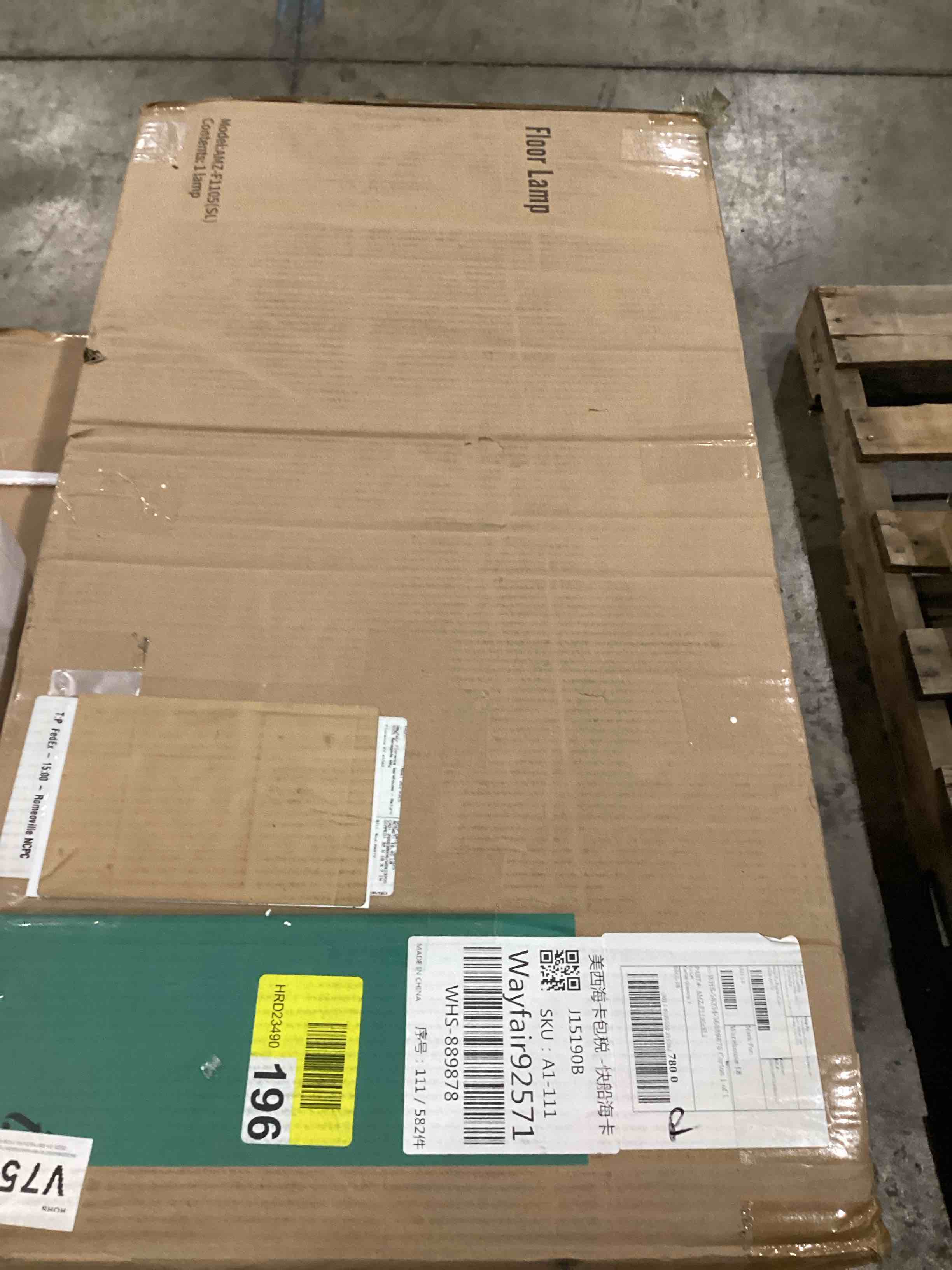 https://s3.amazonaws.com/lotting-images-prod/bidfta/BLU4296271_1747742718501.jpeg