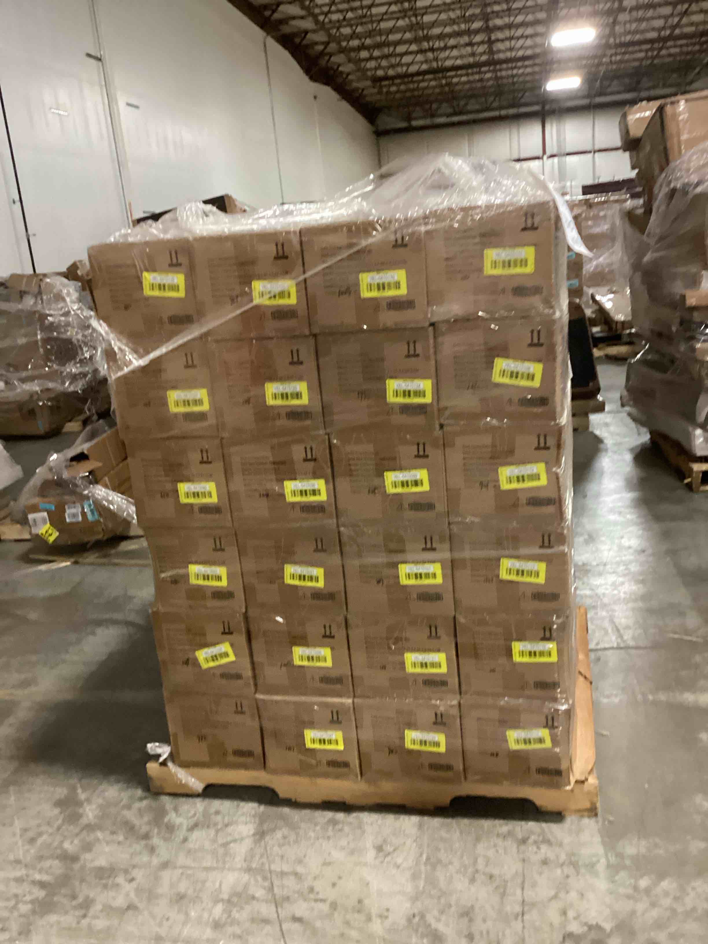 https://s3.amazonaws.com/lotting-images-prod/bidfta/BLU4299355_1711388743278.jpeg