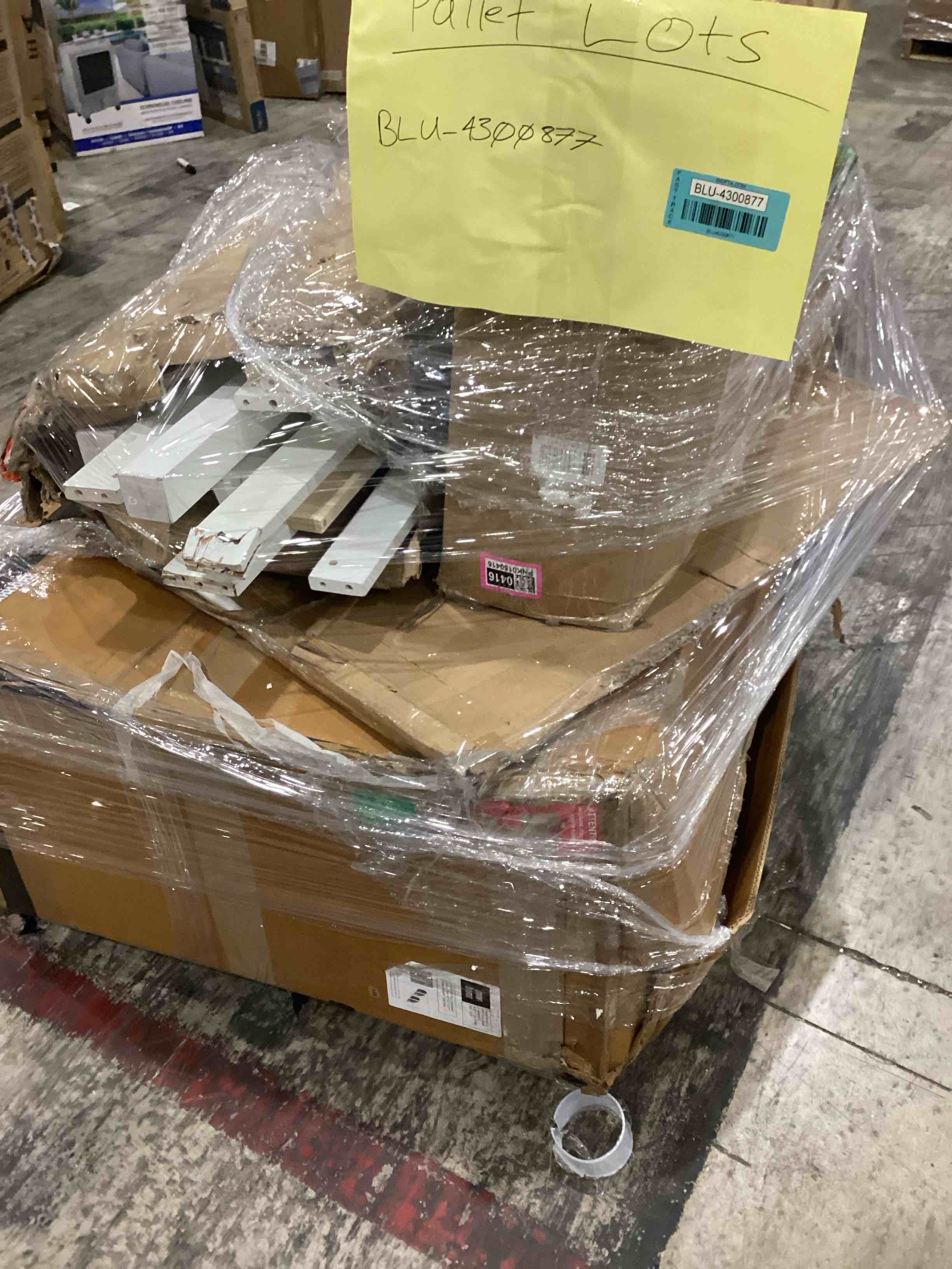PALLET LOT 