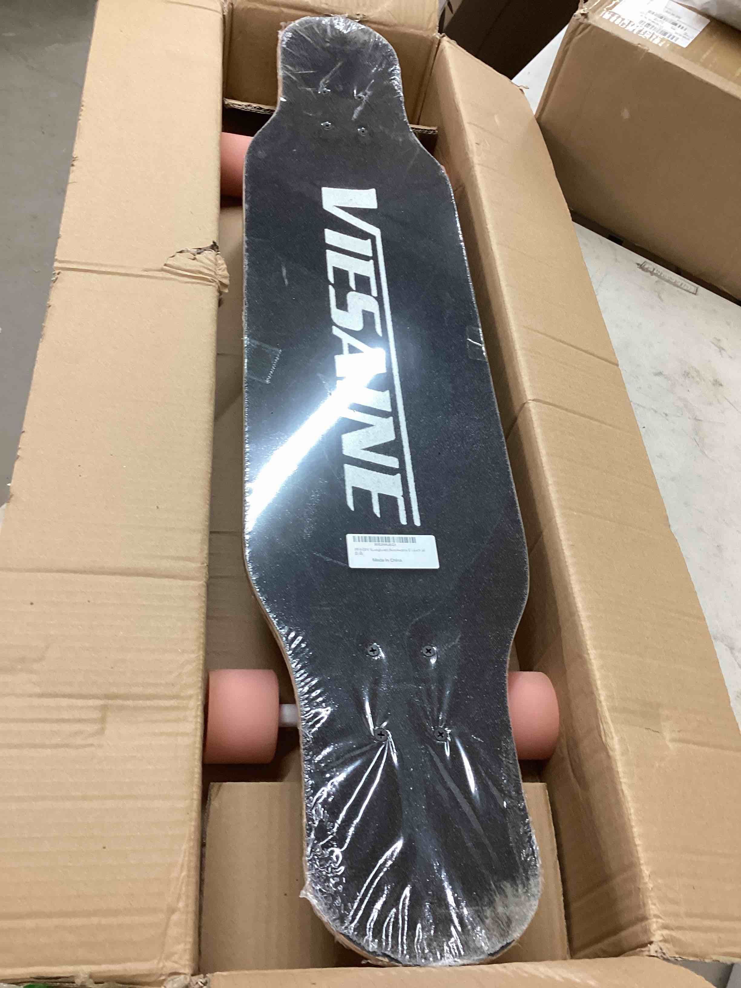 https://s3.amazonaws.com/lotting-images-prod/bidfta/BLU4311366_1685659022478.jpeg