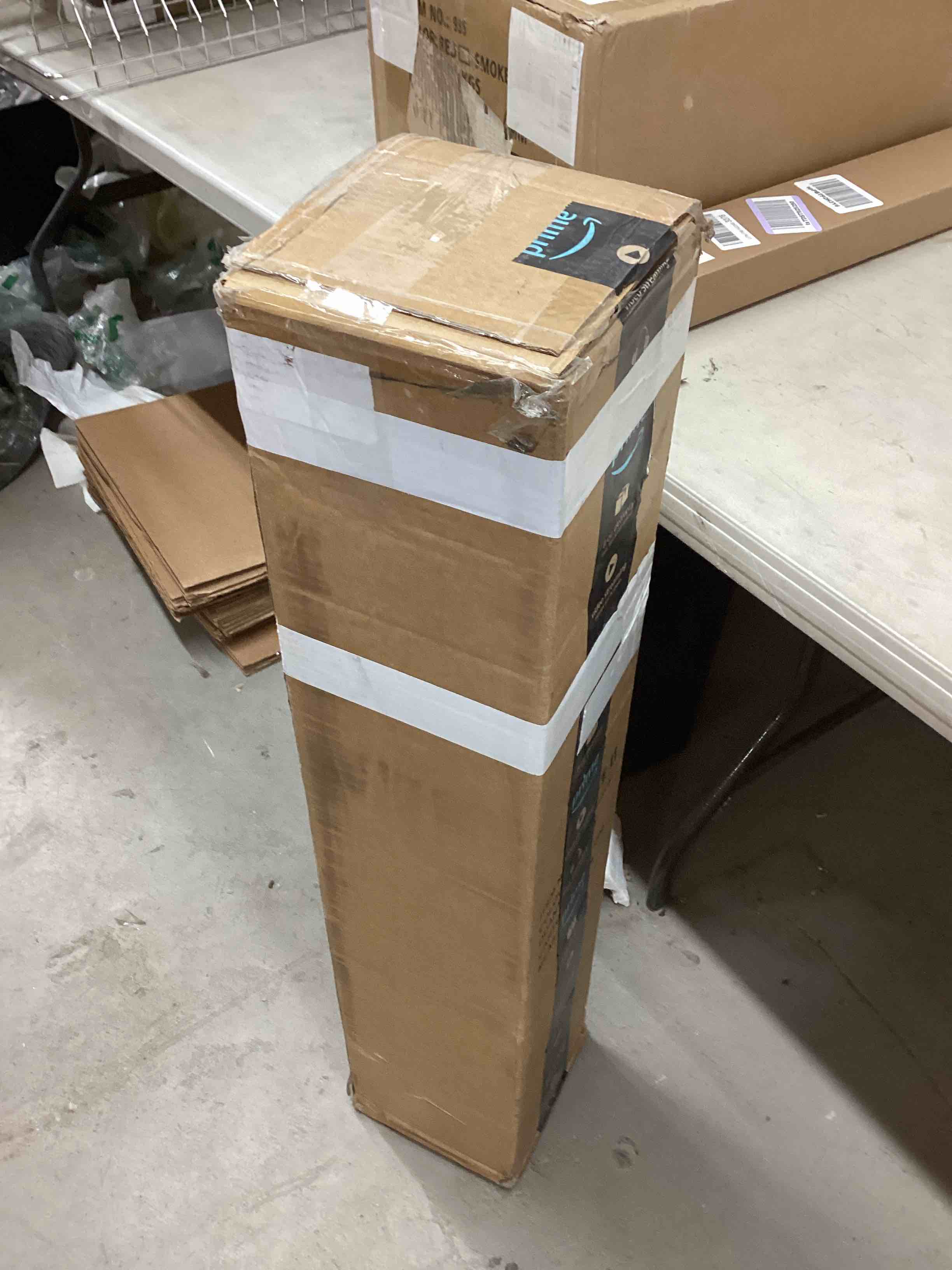 https://s3.amazonaws.com/lotting-images-prod/bidfta/BLU4311373_1685661020726.jpeg