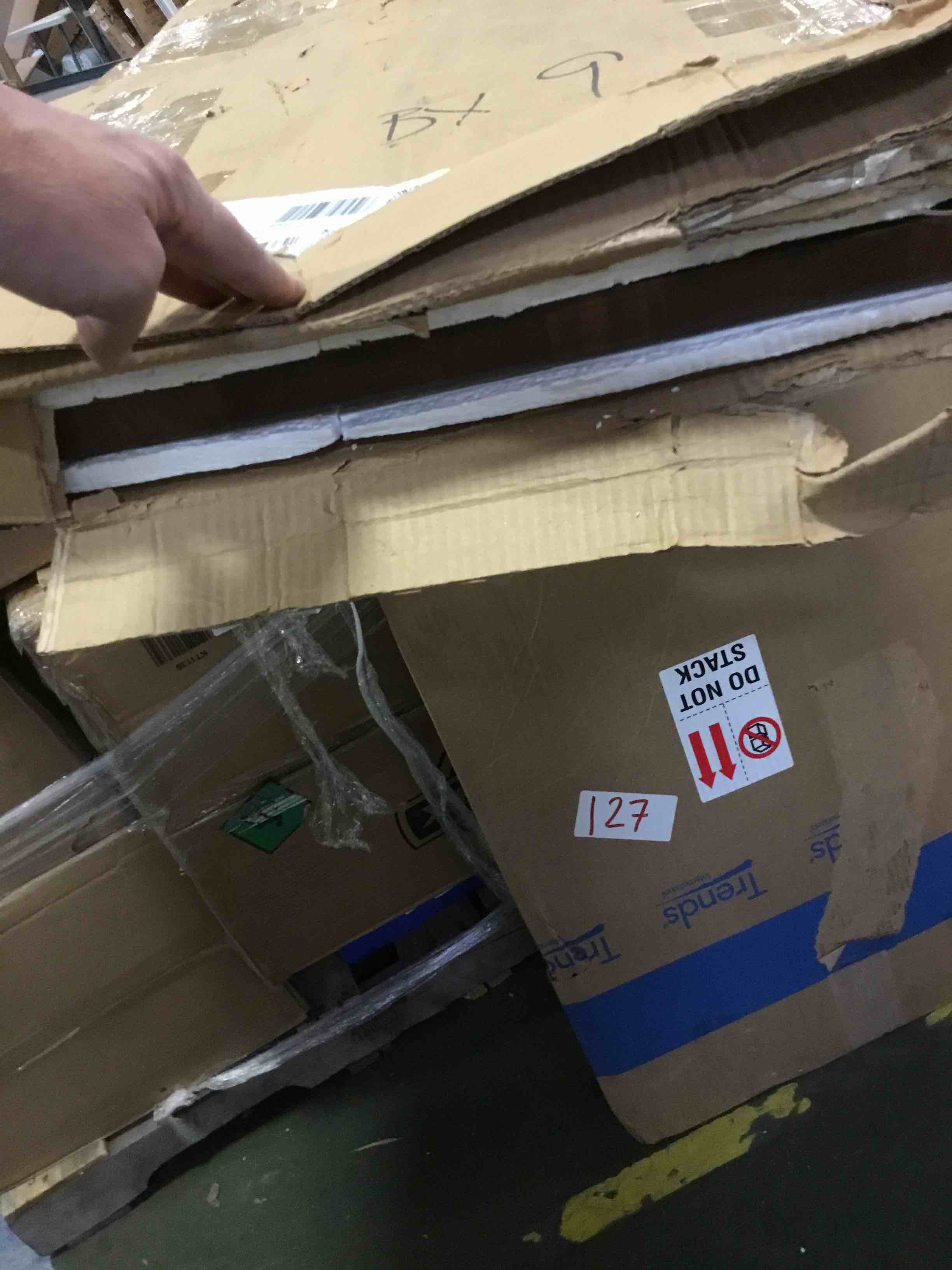 https://s3.amazonaws.com/lotting-images-prod/bidfta/BLU4313859_1677763443624.jpeg