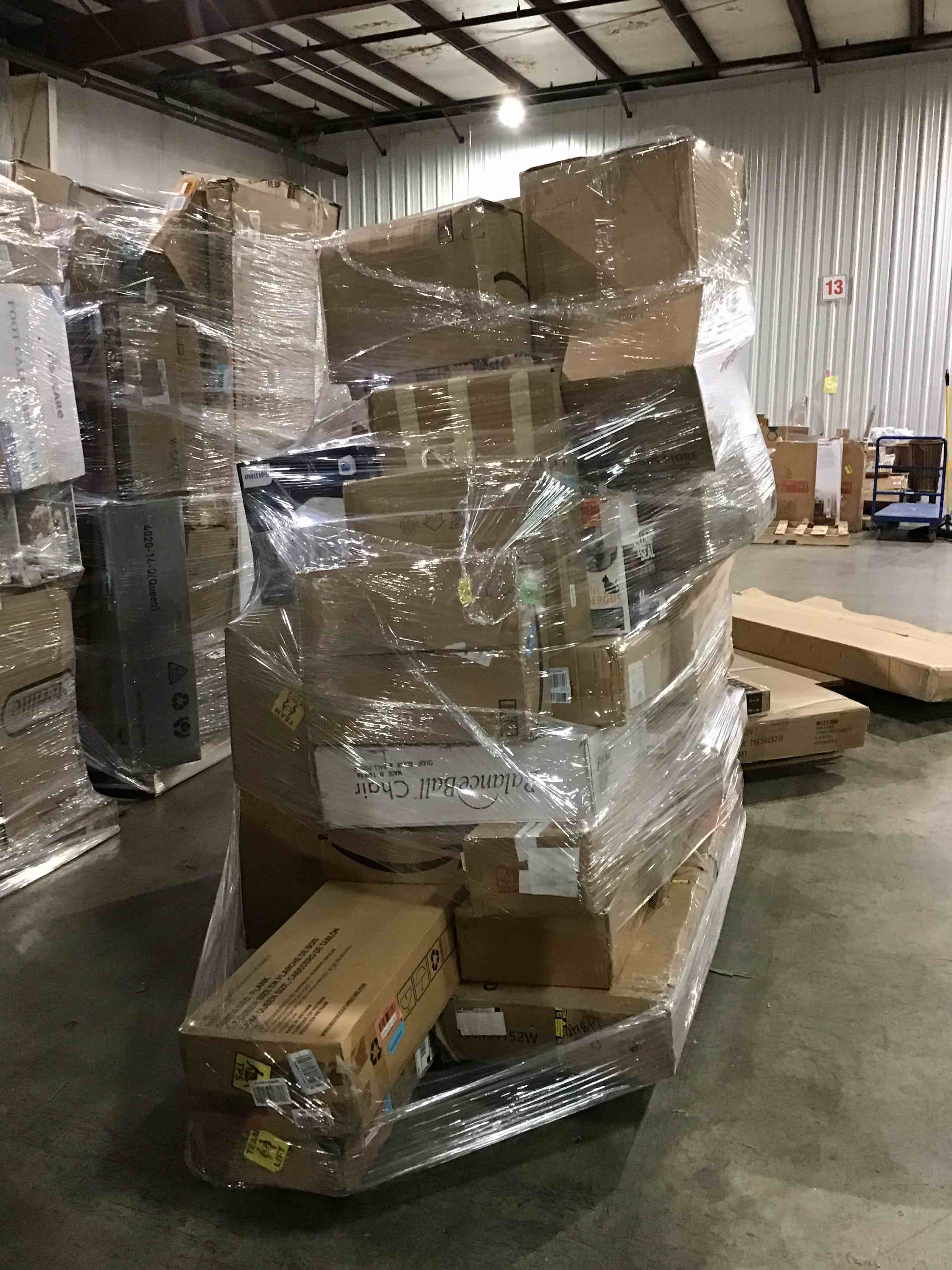 https://s3.amazonaws.com/lotting-images-prod/bidfta/BLU4354660_1706642440101.jpeg