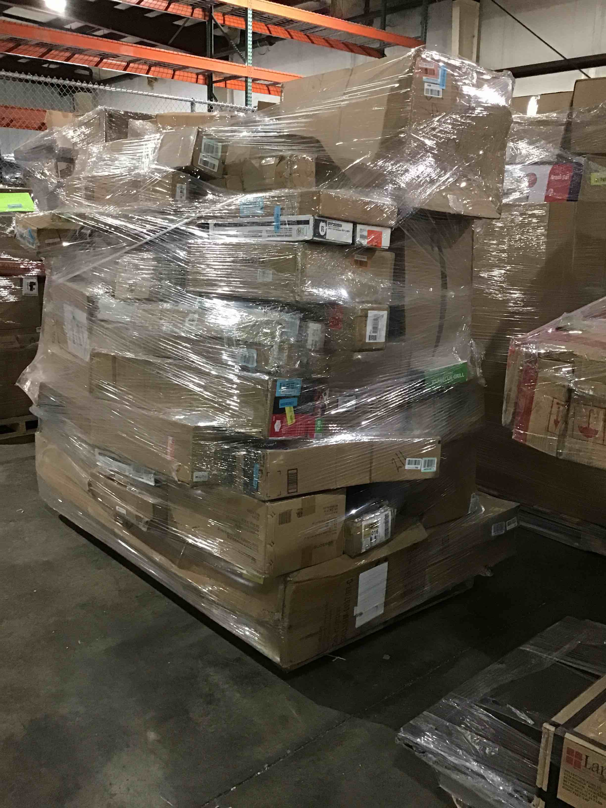 https://s3.amazonaws.com/lotting-images-prod/bidfta/BLU4354662_1706642172380.jpeg