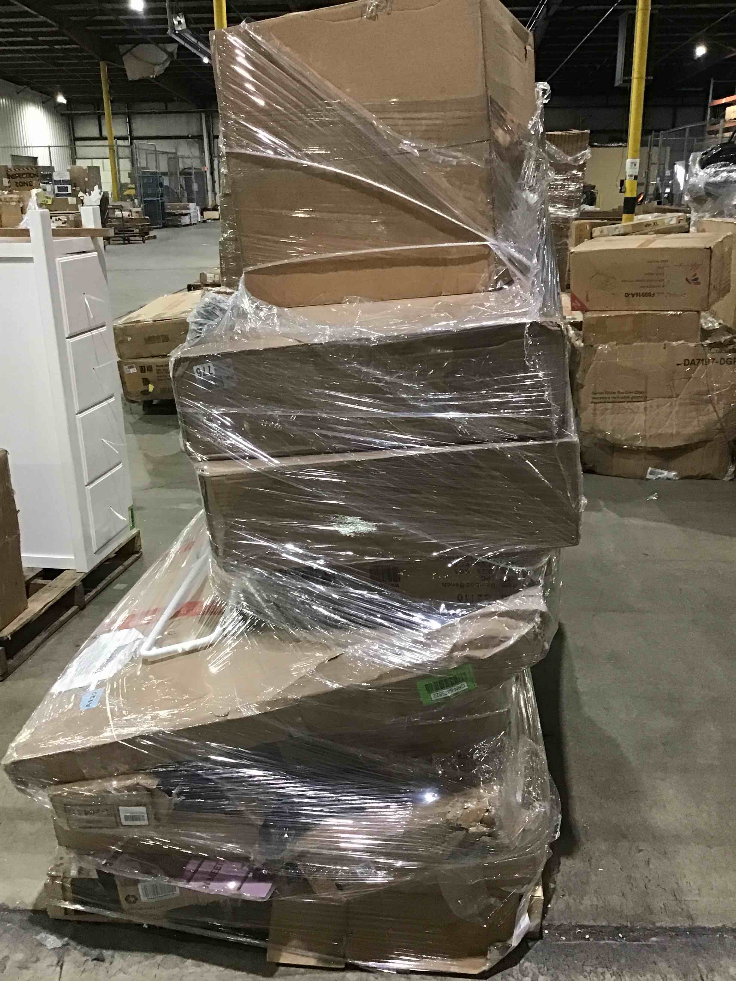 https://s3.amazonaws.com/lotting-images-prod/bidfta/BLU4354668_1706643573789.jpeg