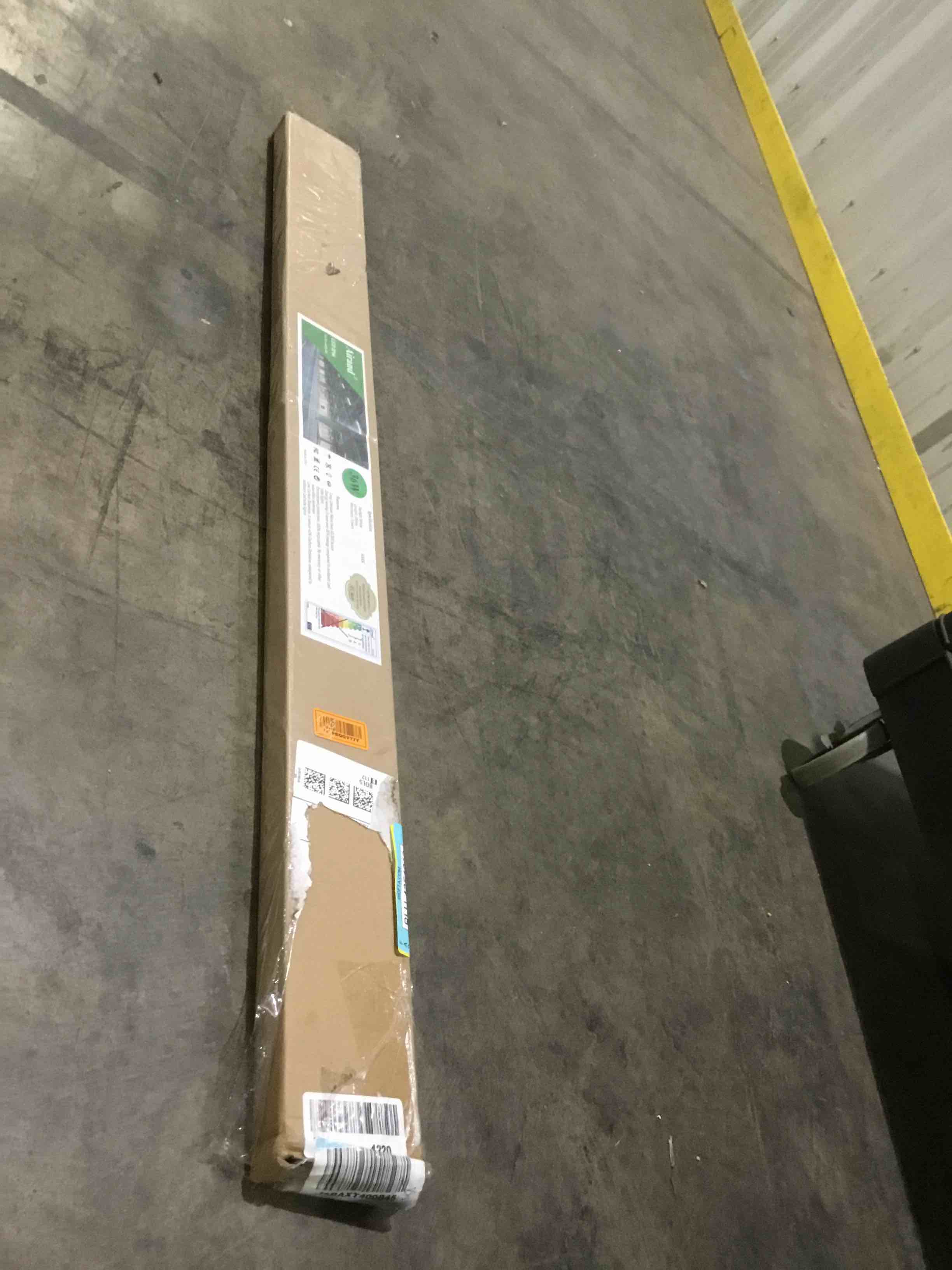 https://s3.amazonaws.com/lotting-images-prod/bidfta/BLU4354810_1707234442413.jpeg