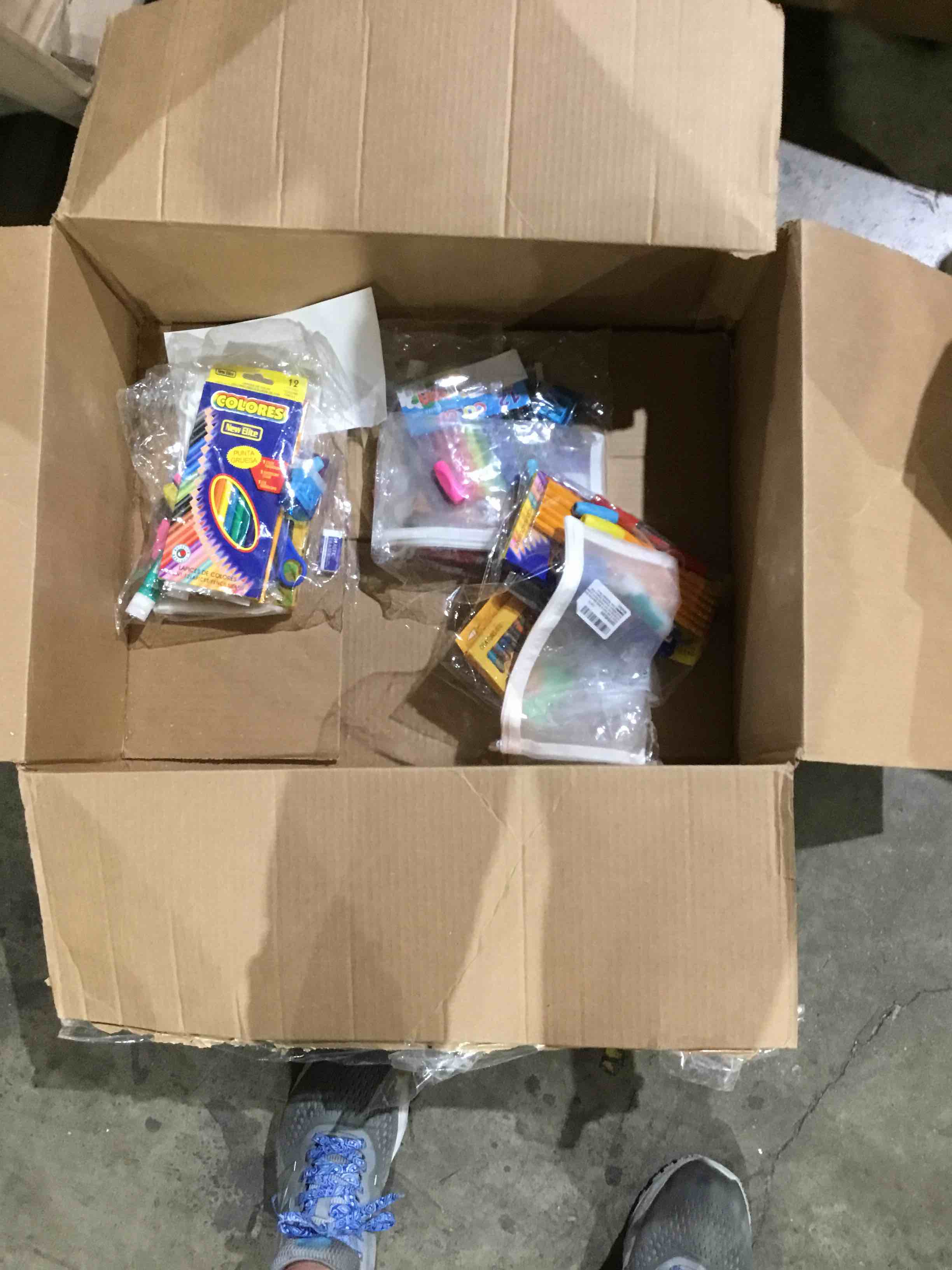 https://s3.amazonaws.com/lotting-images-prod/bidfta/BLU4356381_1727095358857.jpeg