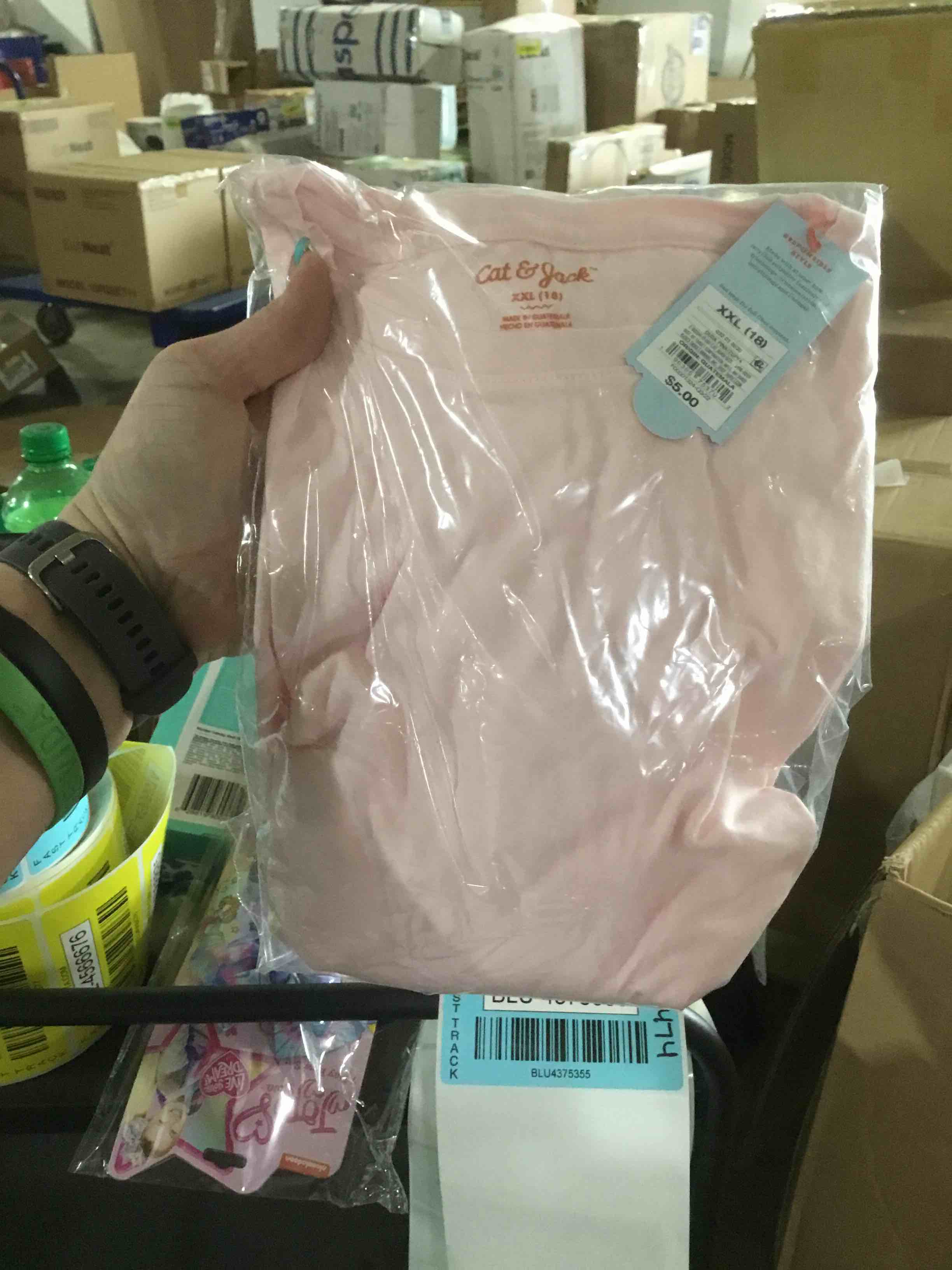 https://s3.amazonaws.com/lotting-images-prod/bidfta/BLU4375355_1683555479759.jpeg