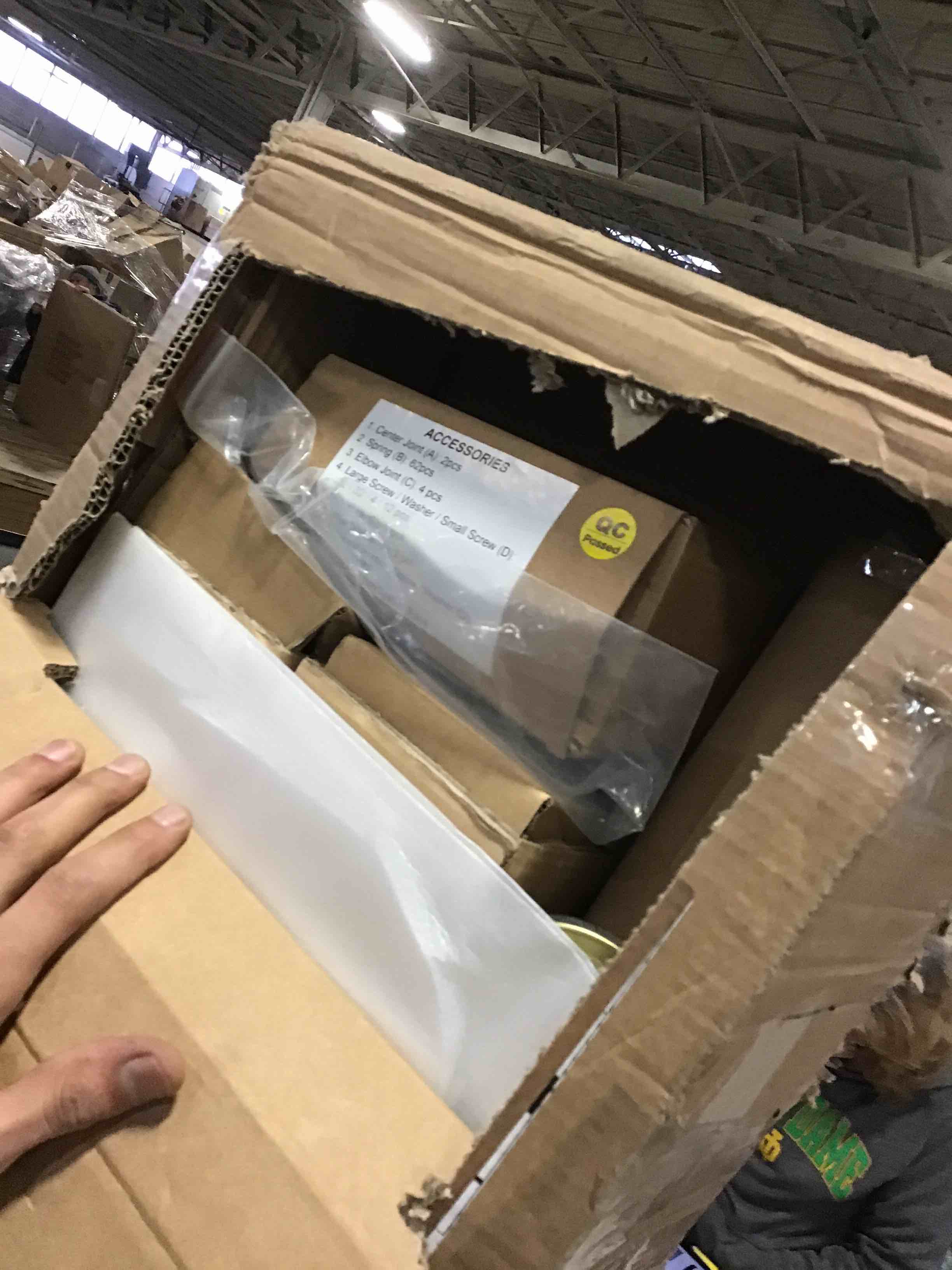 https://s3.amazonaws.com/lotting-images-prod/bidfta/BLU4398487_1674660549331.jpeg