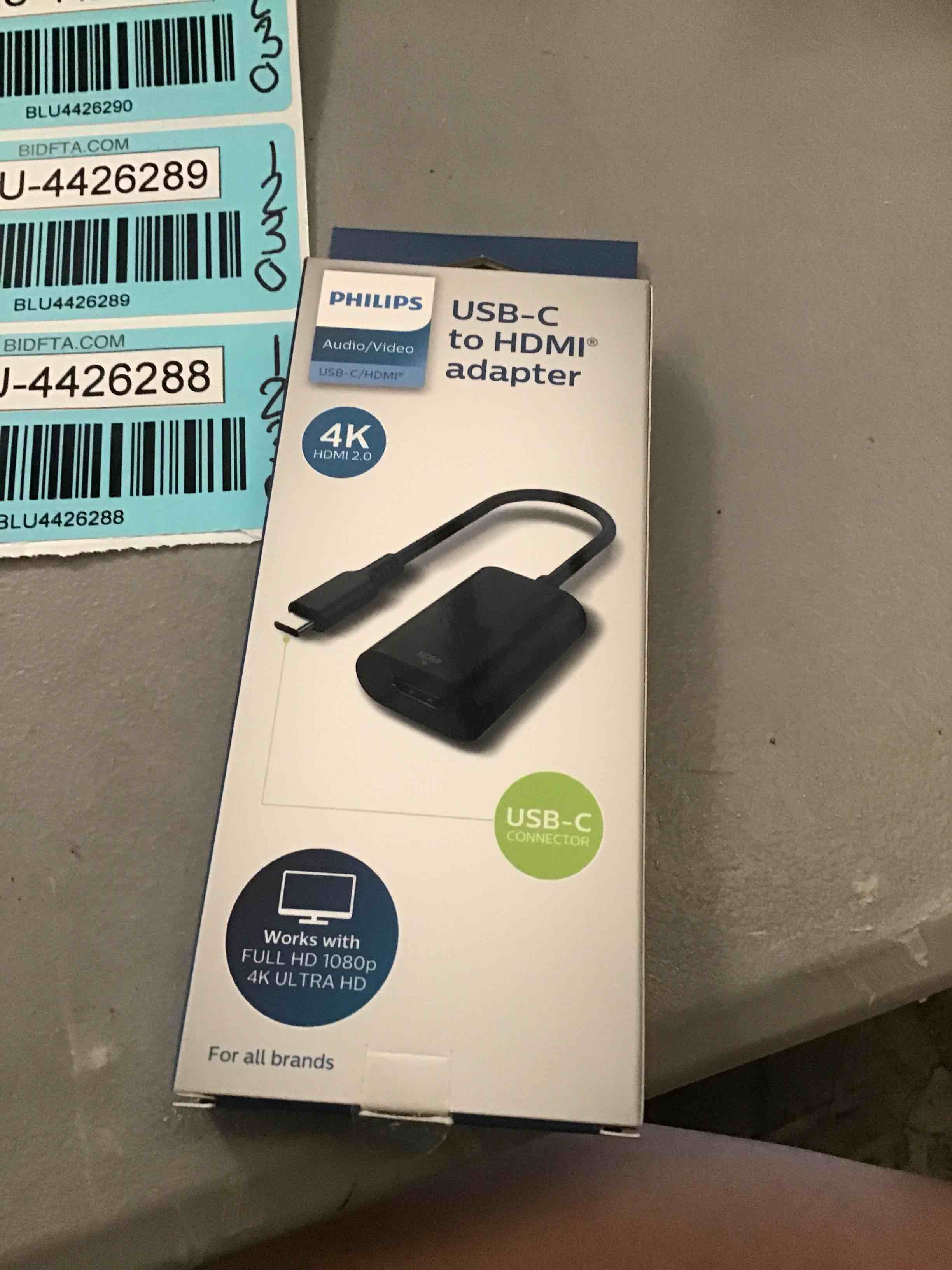https://s3.amazonaws.com/lotting-images-prod/bidfta/BLU4426297_1689082090608.jpeg