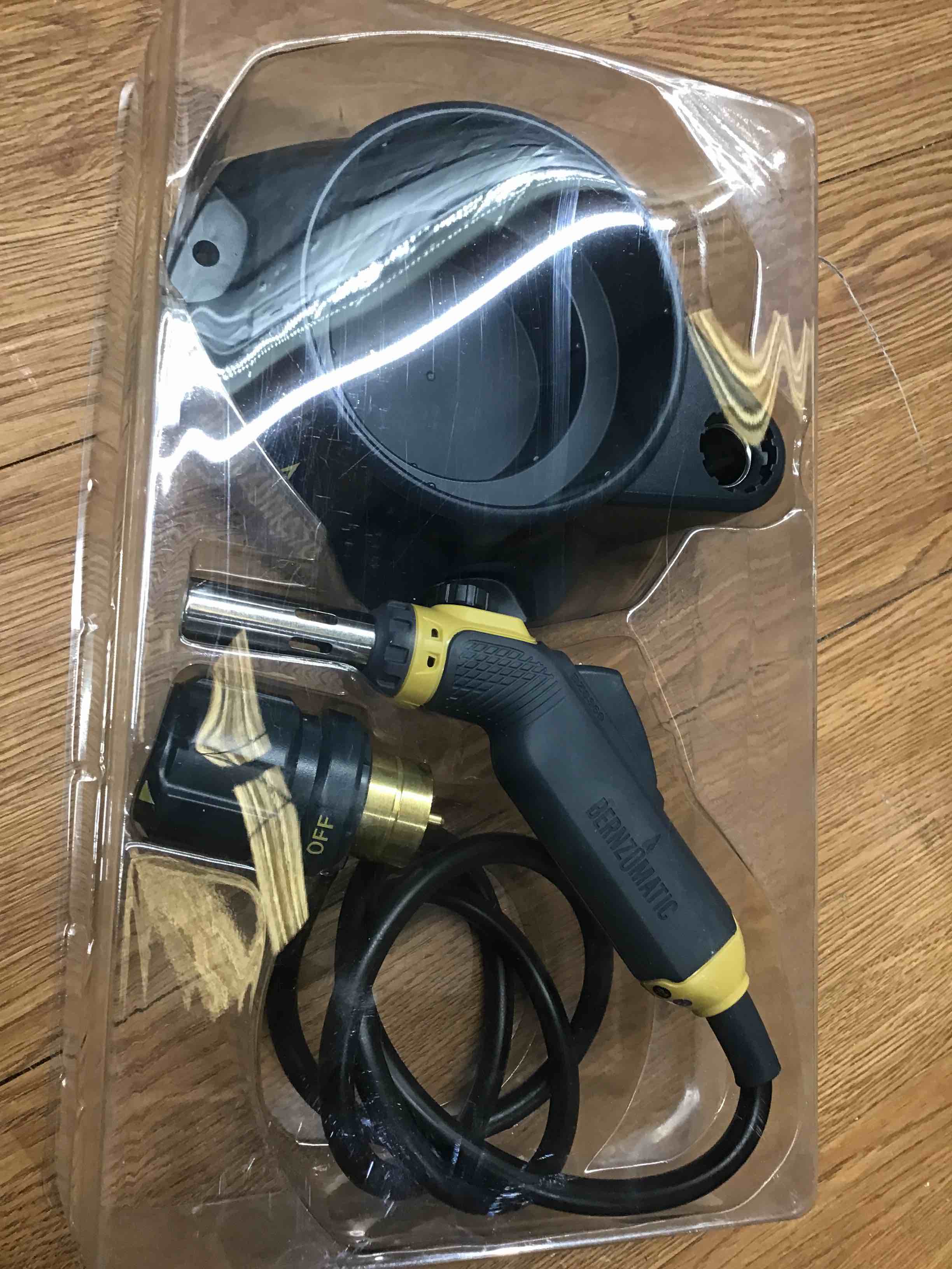 https://s3.amazonaws.com/lotting-images-prod/bidfta/BLU4426967_1693232936625.jpeg