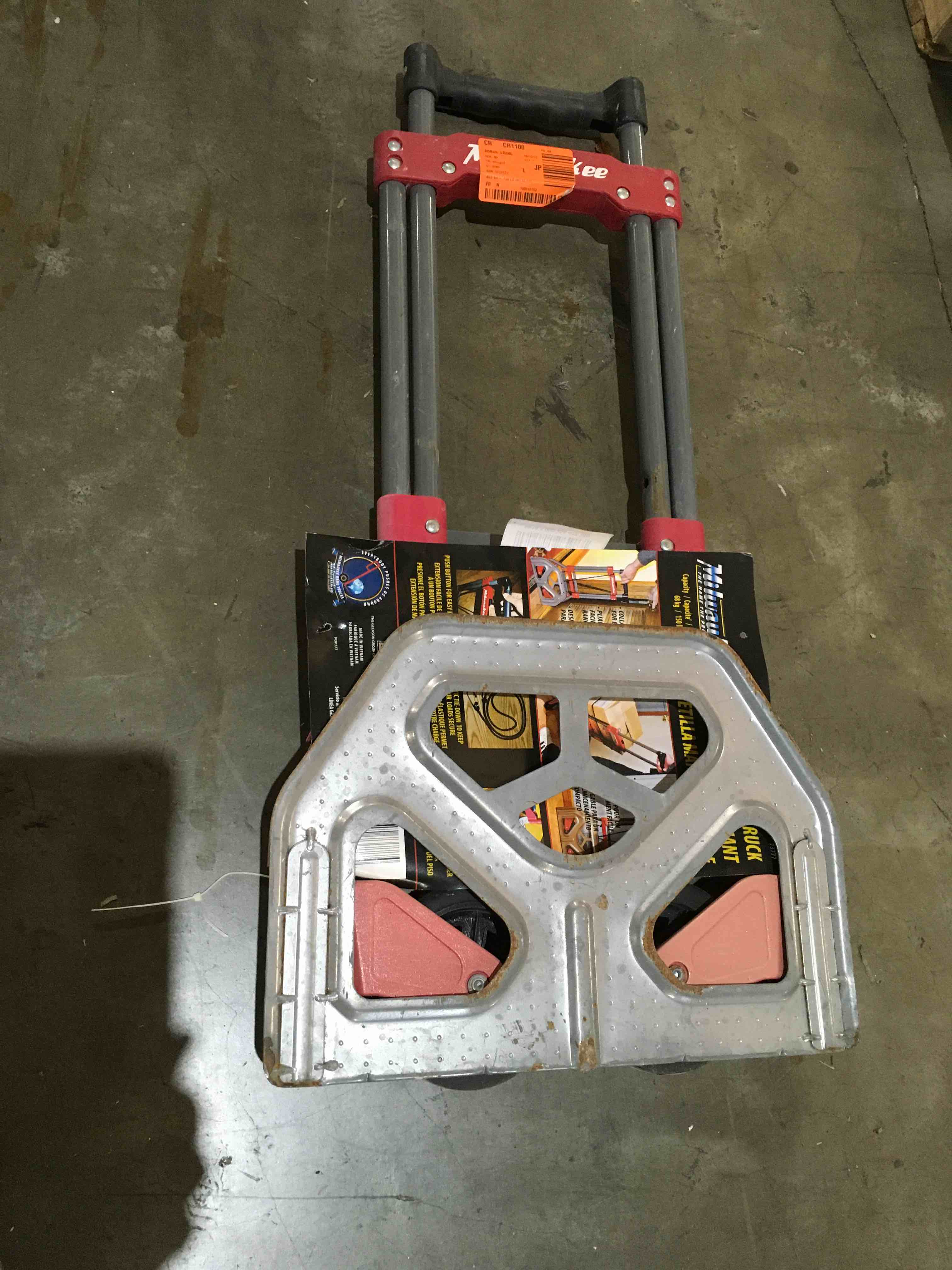 https://s3.amazonaws.com/lotting-images-prod/bidfta/BLU4427543_1693916078978.jpeg
