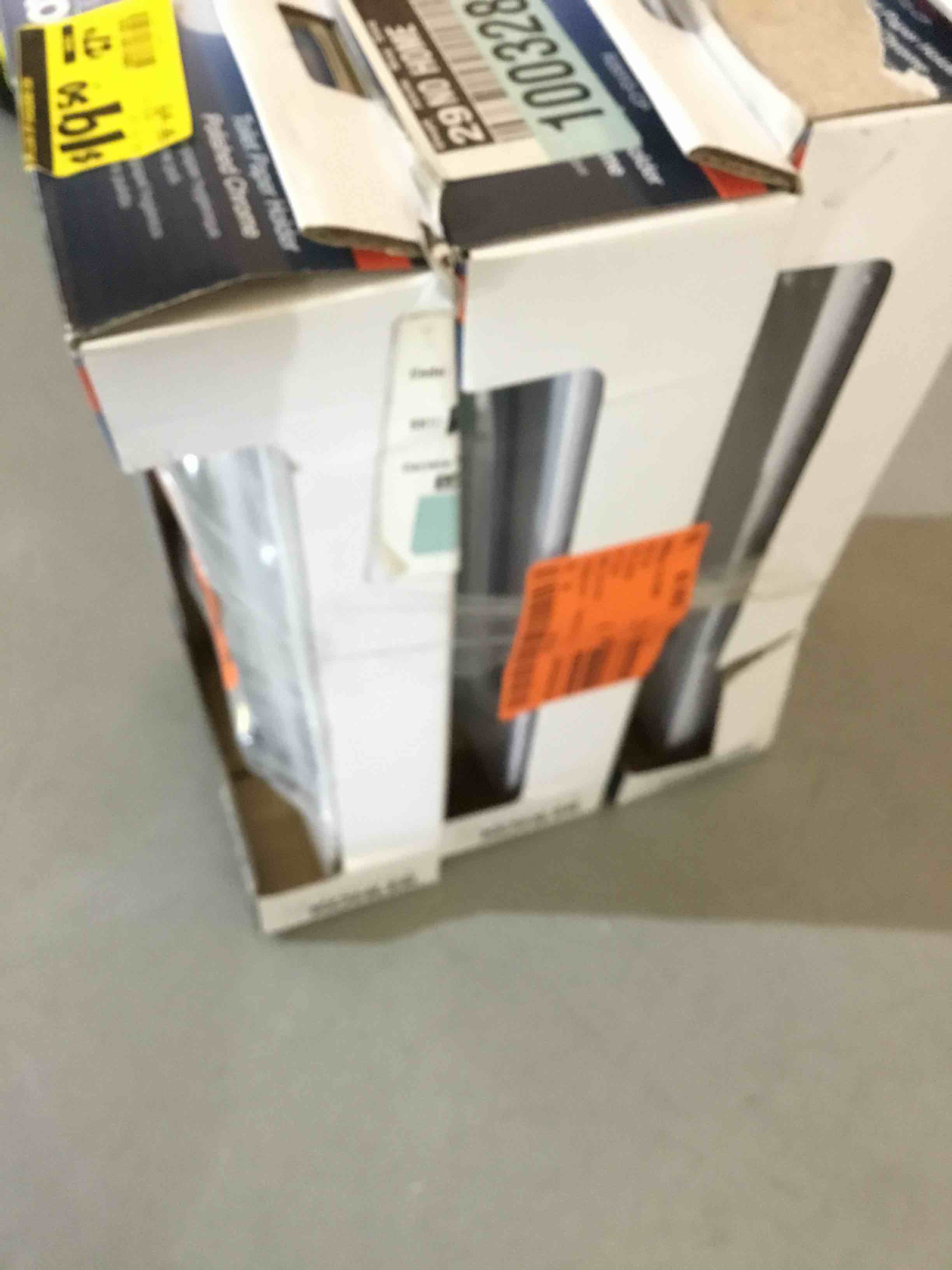https://s3.amazonaws.com/lotting-images-prod/bidfta/BLU4429143_1693405510365.jpeg