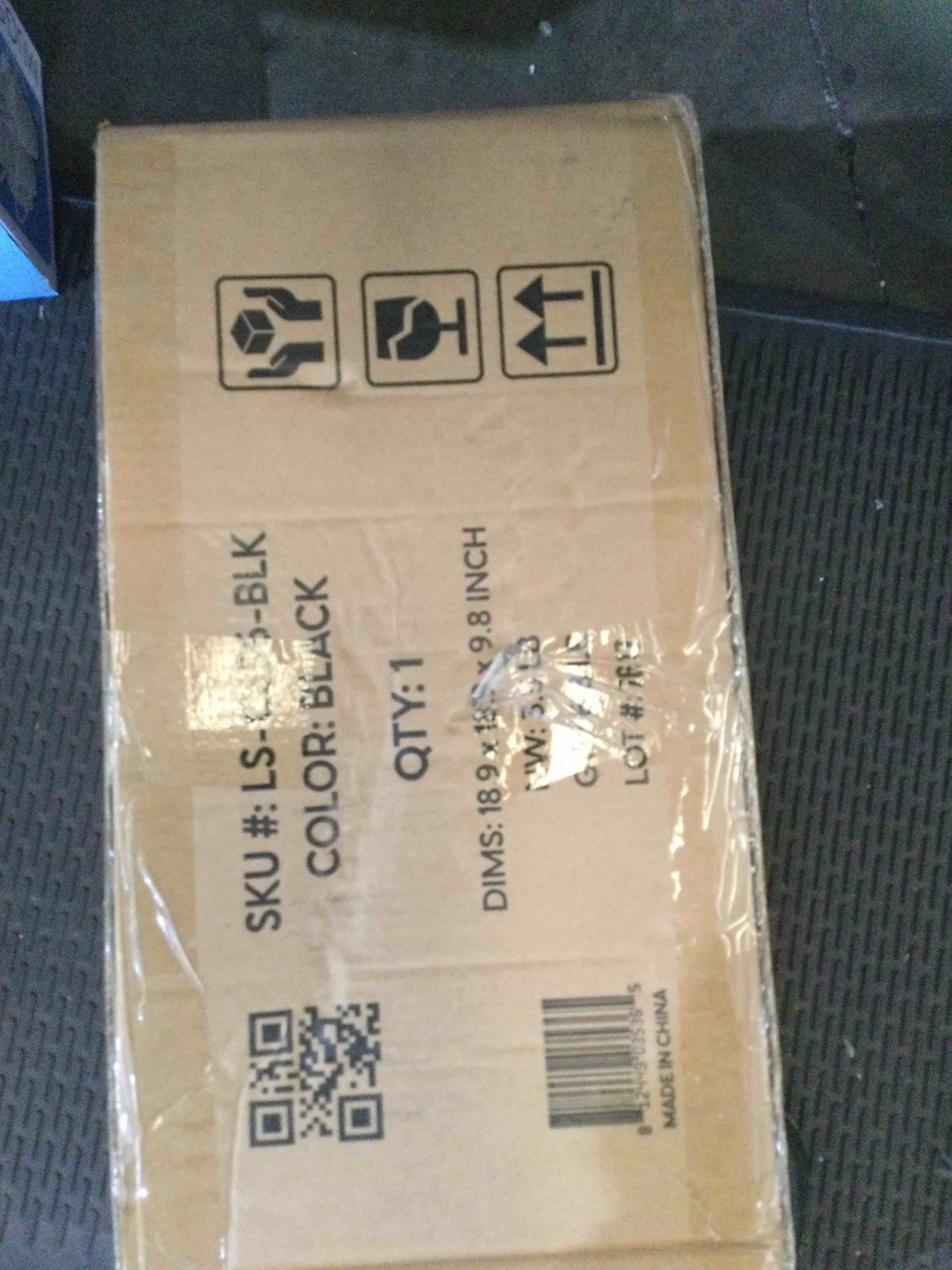 https://s3.amazonaws.com/lotting-images-prod/bidfta/BLU4429431_1693512239332.jpeg