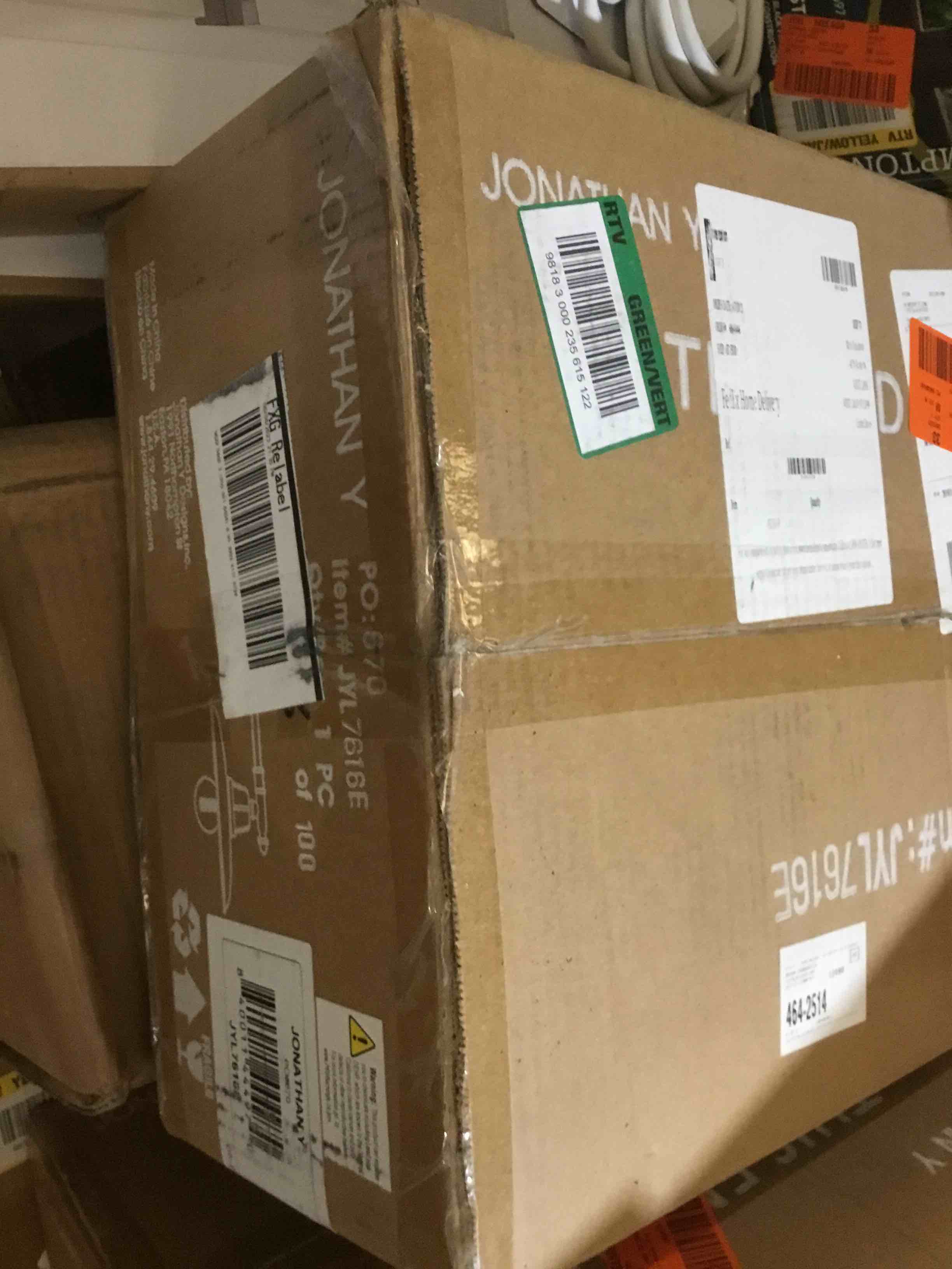 https://s3.amazonaws.com/lotting-images-prod/bidfta/BLU4429933_1694026761114.jpeg