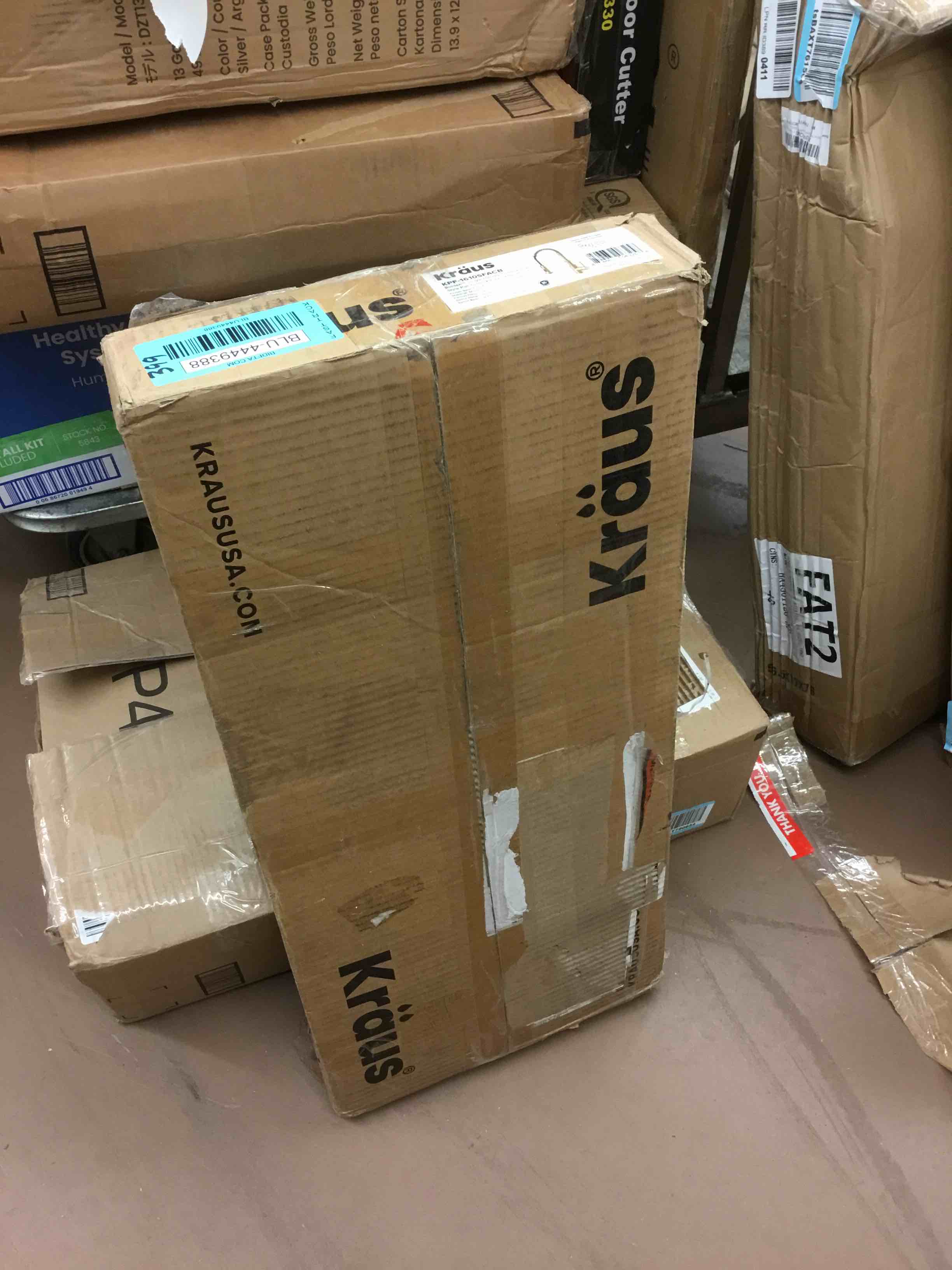 https://s3.amazonaws.com/lotting-images-prod/bidfta/BLU4449388_1709153853747.jpeg