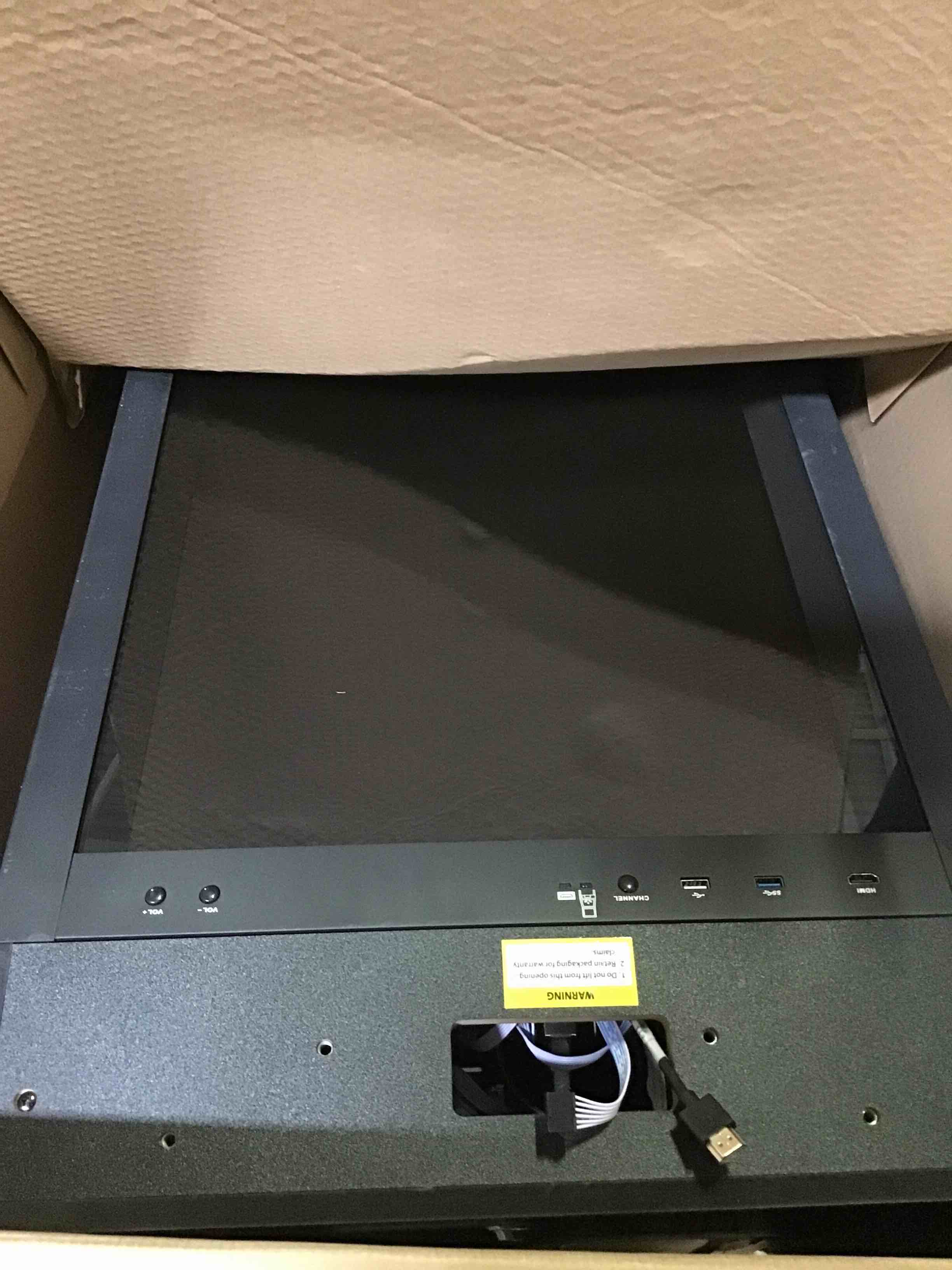 https://s3.amazonaws.com/lotting-images-prod/bidfta/BLU4505422_1691001348646.jpeg
