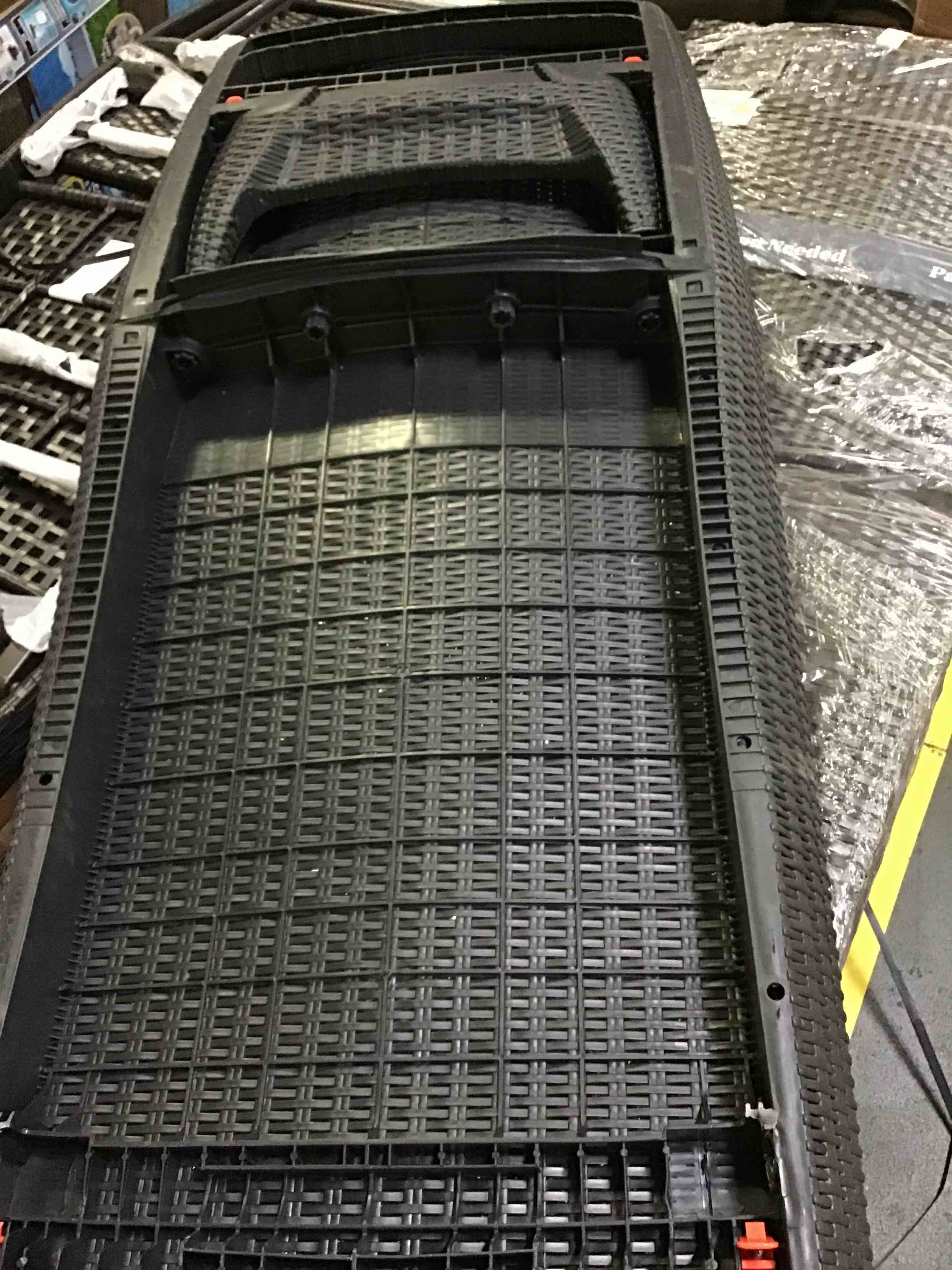 https://s3.amazonaws.com/lotting-images-prod/bidfta/BLU4505628_1691153764178.jpeg