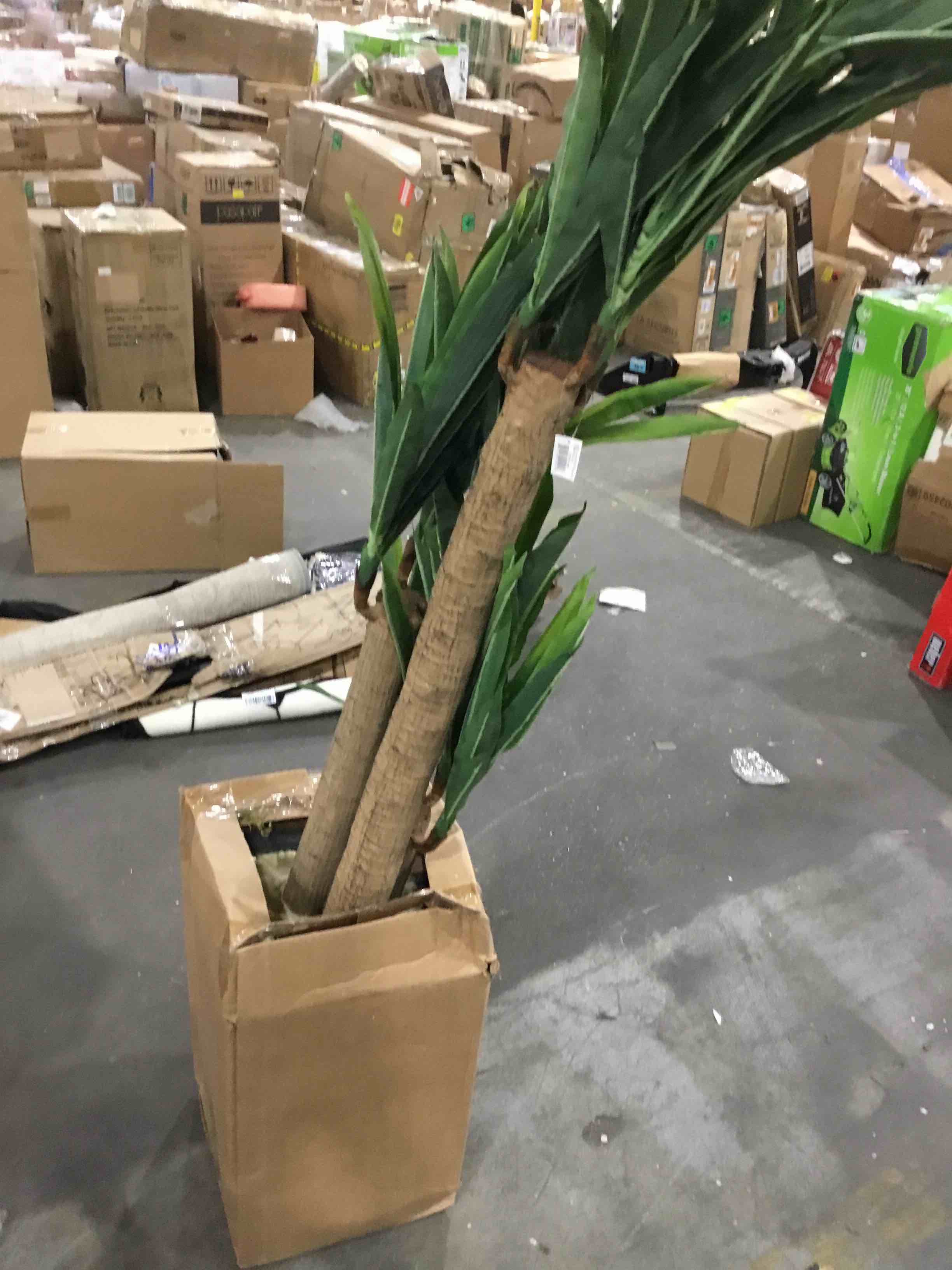 https://s3.amazonaws.com/lotting-images-prod/bidfta/BLU4510566_1698248320589.jpeg