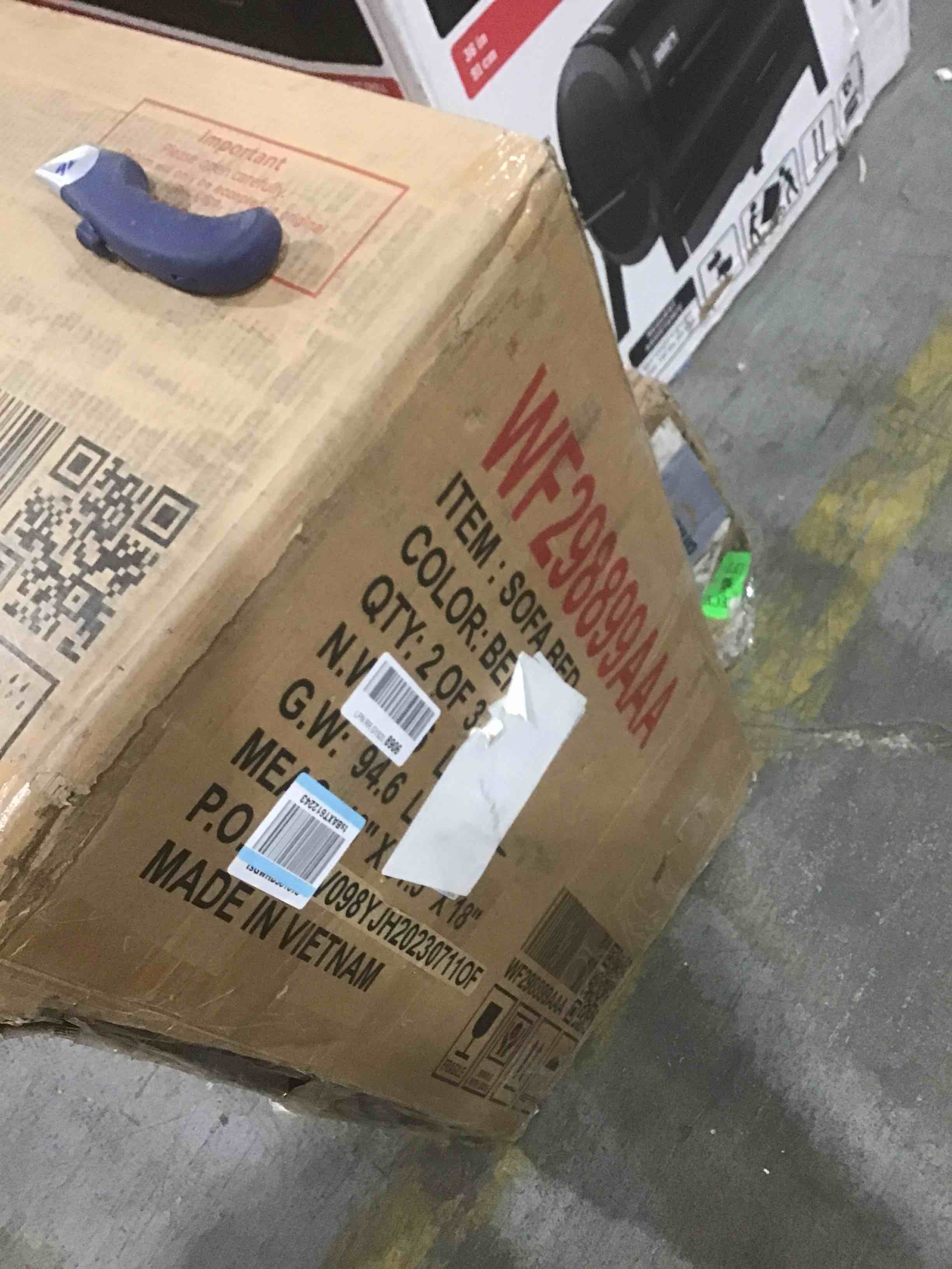 https://s3.amazonaws.com/lotting-images-prod/bidfta/BLU4513136_1709307420516.jpeg