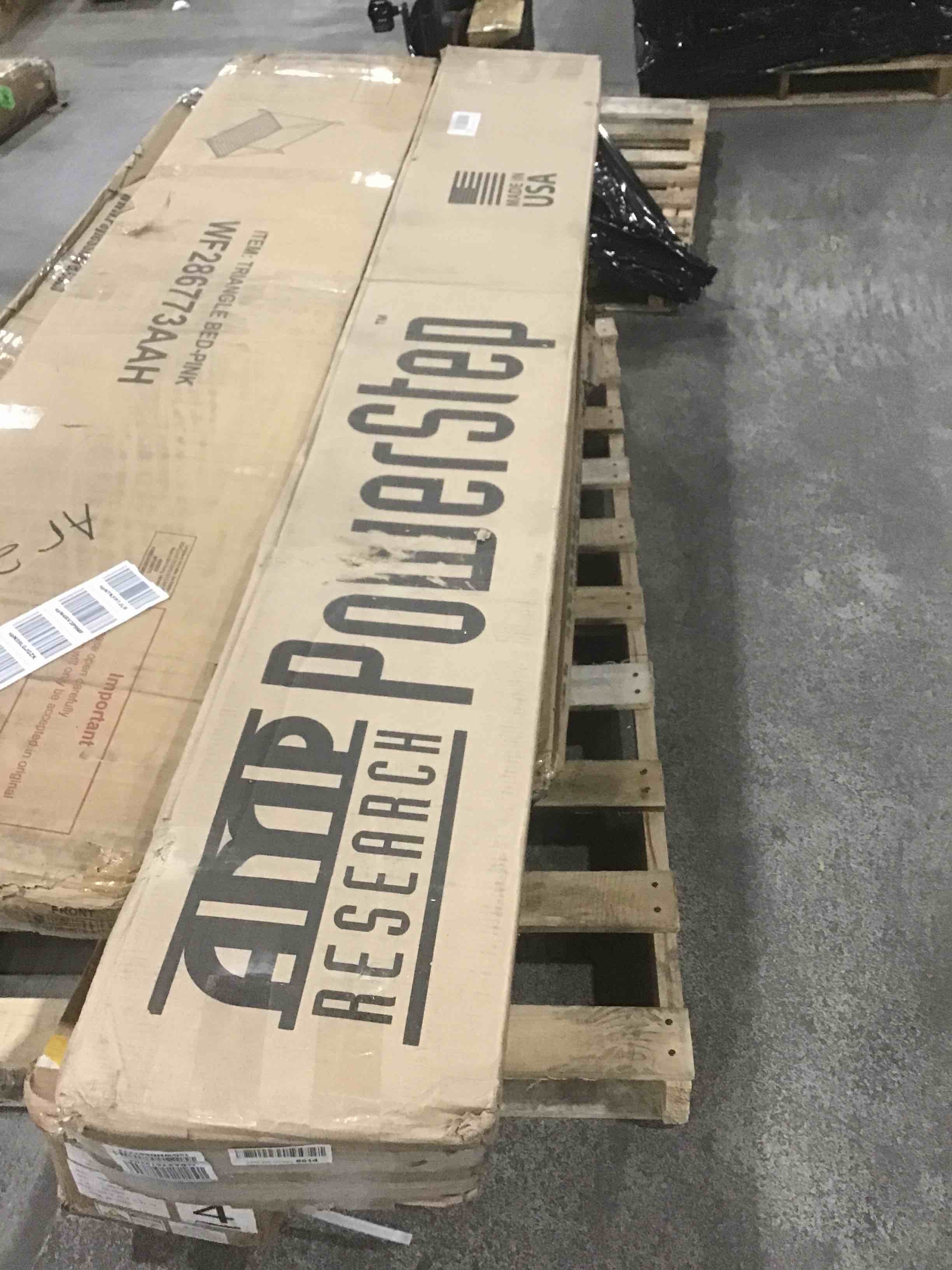 https://s3.amazonaws.com/lotting-images-prod/bidfta/BLU4513139_1709308480625.jpeg