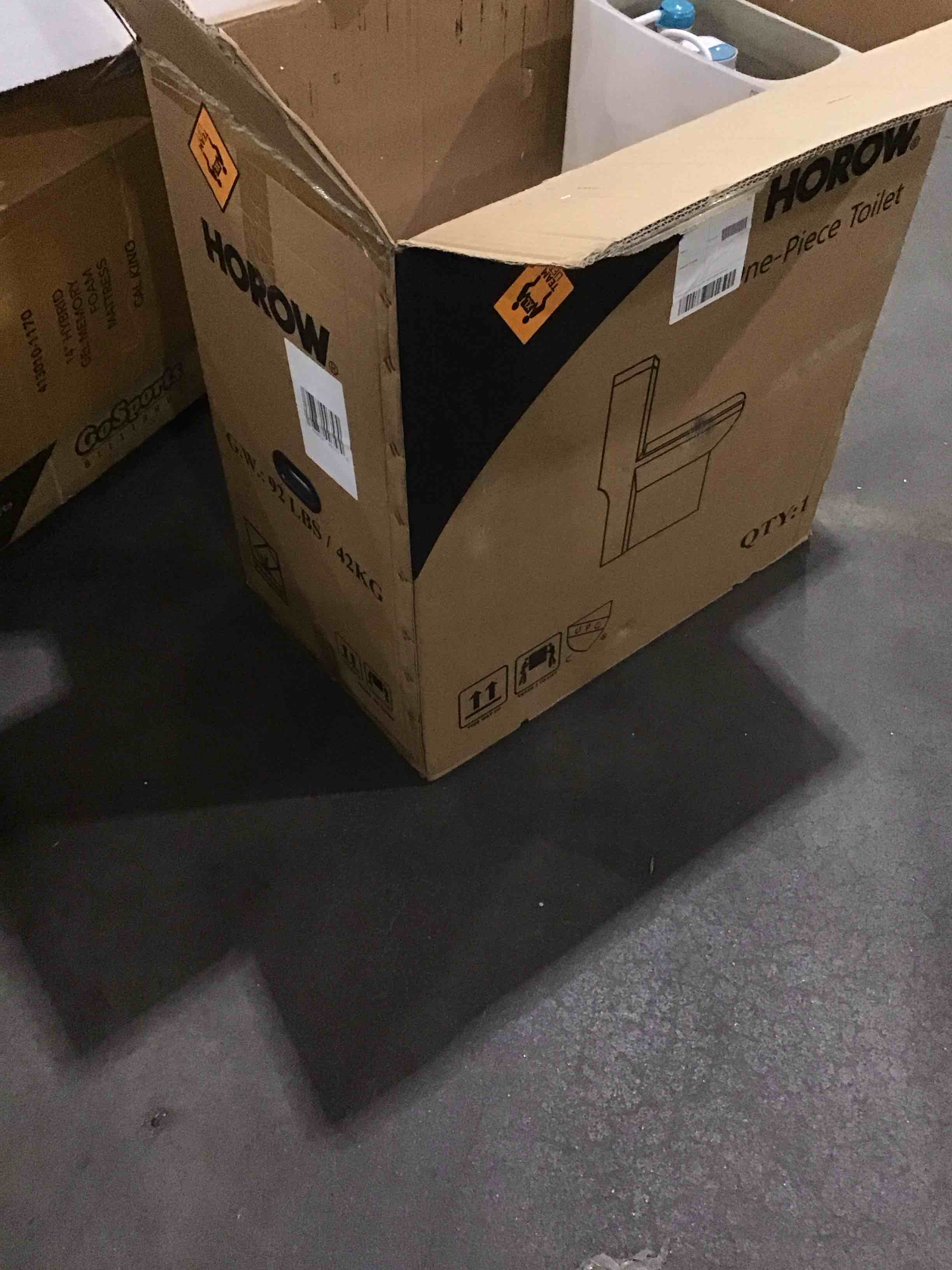 https://s3.amazonaws.com/lotting-images-prod/bidfta/BLU4513470_1710262058332.jpeg