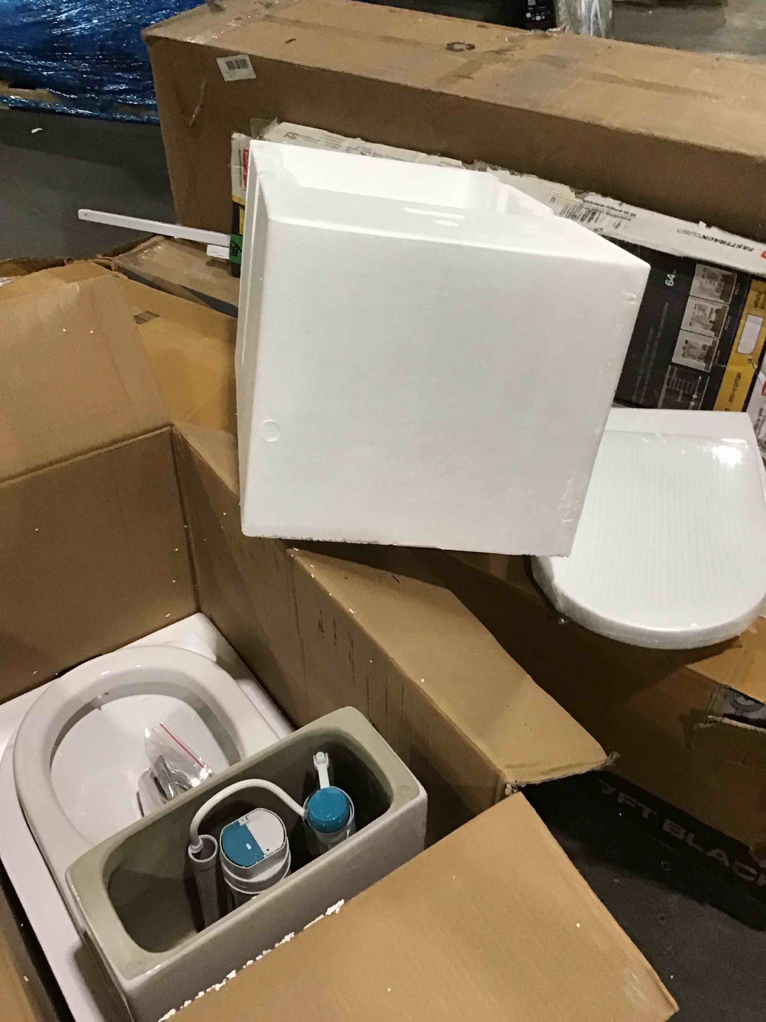 https://s3.amazonaws.com/lotting-images-prod/bidfta/BLU4513470_1710262068338.jpeg