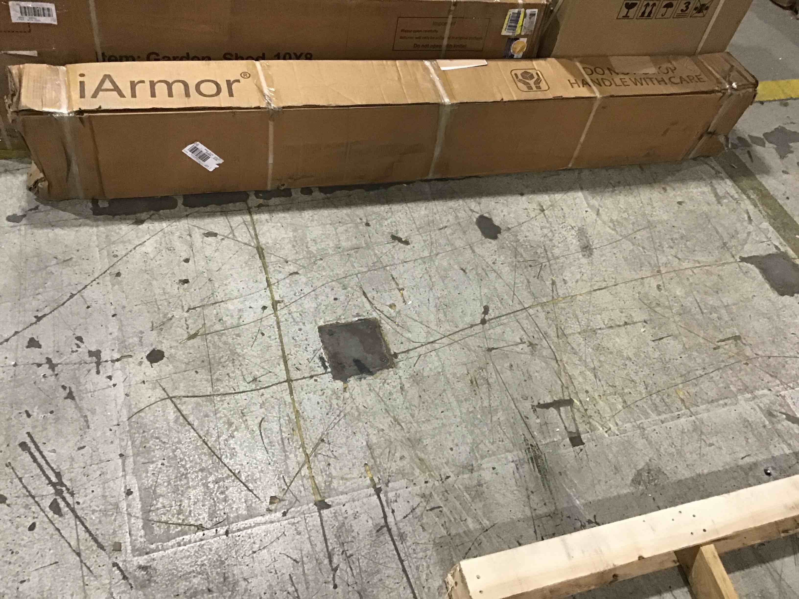 https://s3.amazonaws.com/lotting-images-prod/bidfta/BLU4513975_1696081196402.jpeg