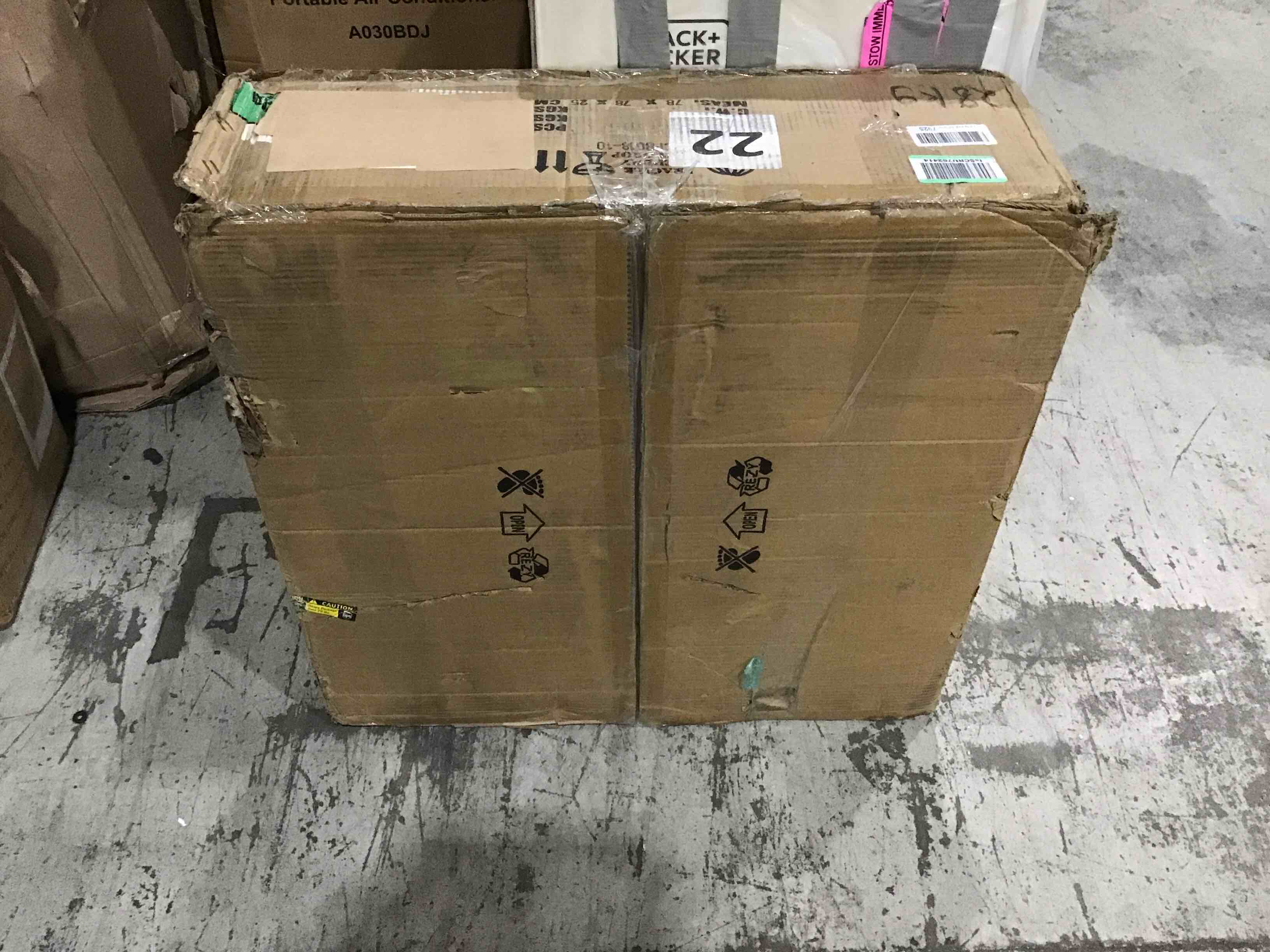https://s3.amazonaws.com/lotting-images-prod/bidfta/BLU4514058_1695479380684.jpeg