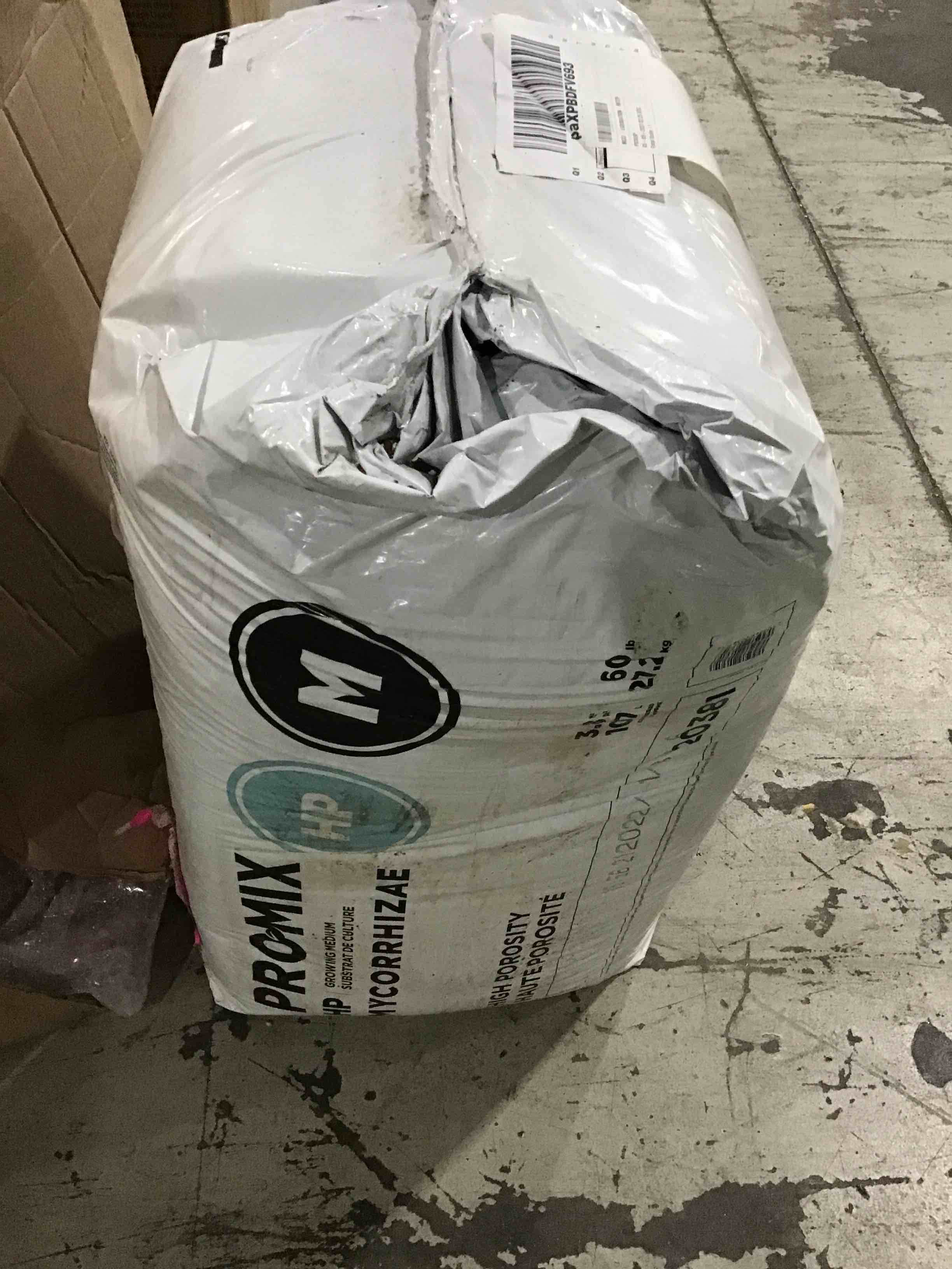 https://s3.amazonaws.com/lotting-images-prod/bidfta/BLU4514064_1695478695681.jpeg