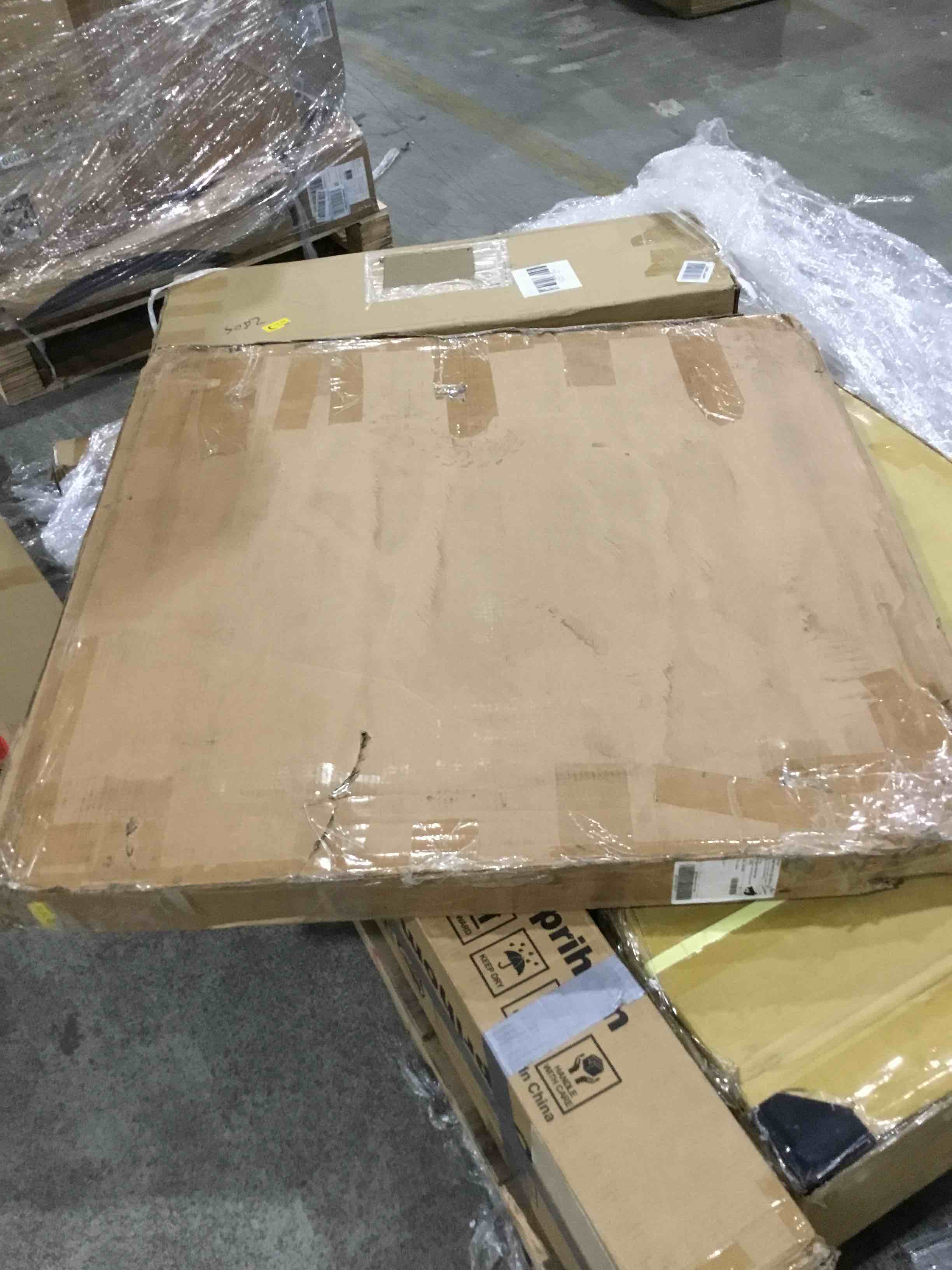 https://s3.amazonaws.com/lotting-images-prod/bidfta/BLU4517430_1696346632575.jpeg