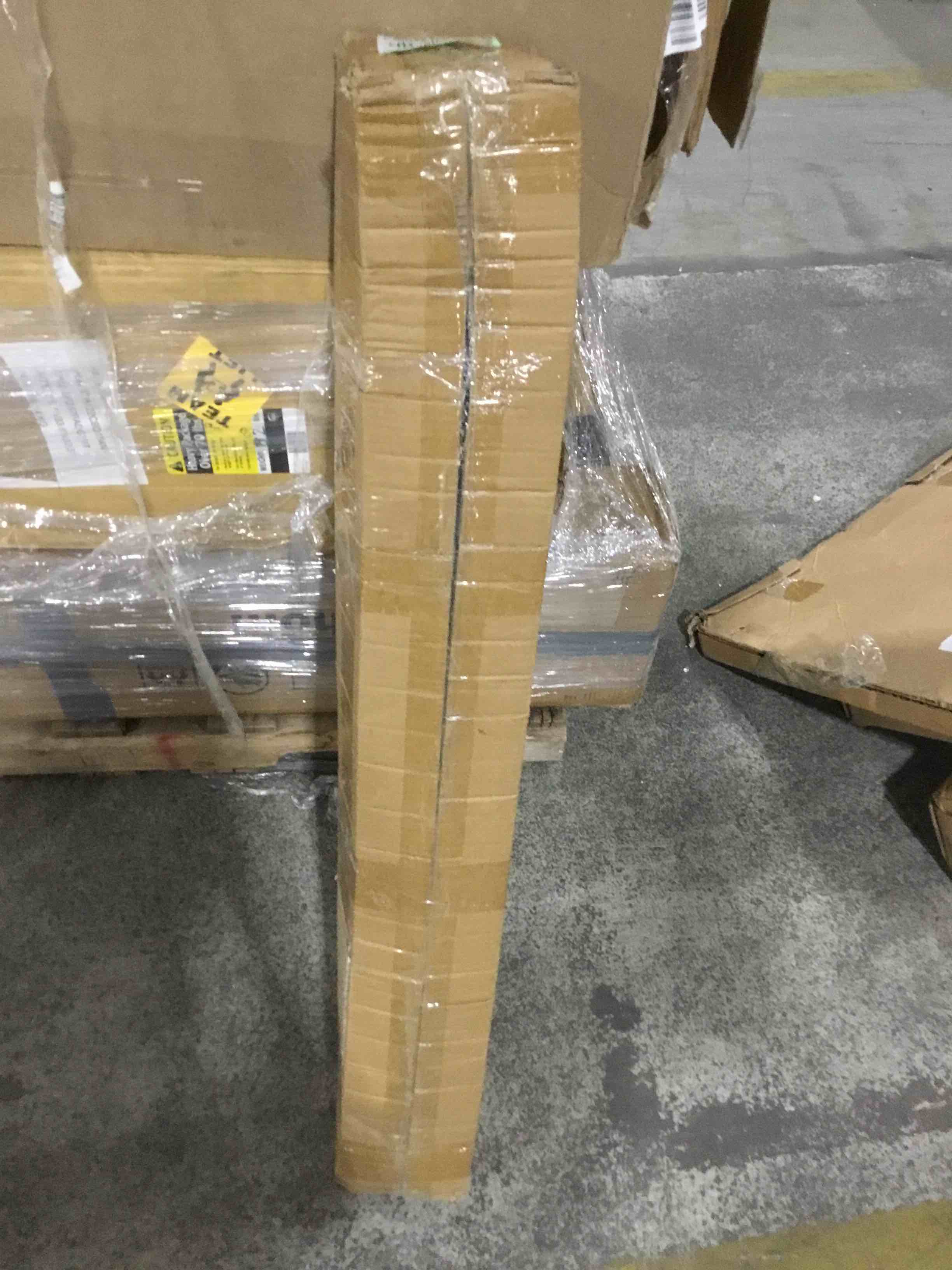 https://s3.amazonaws.com/lotting-images-prod/bidfta/BLU4517444_1696341732956.jpeg