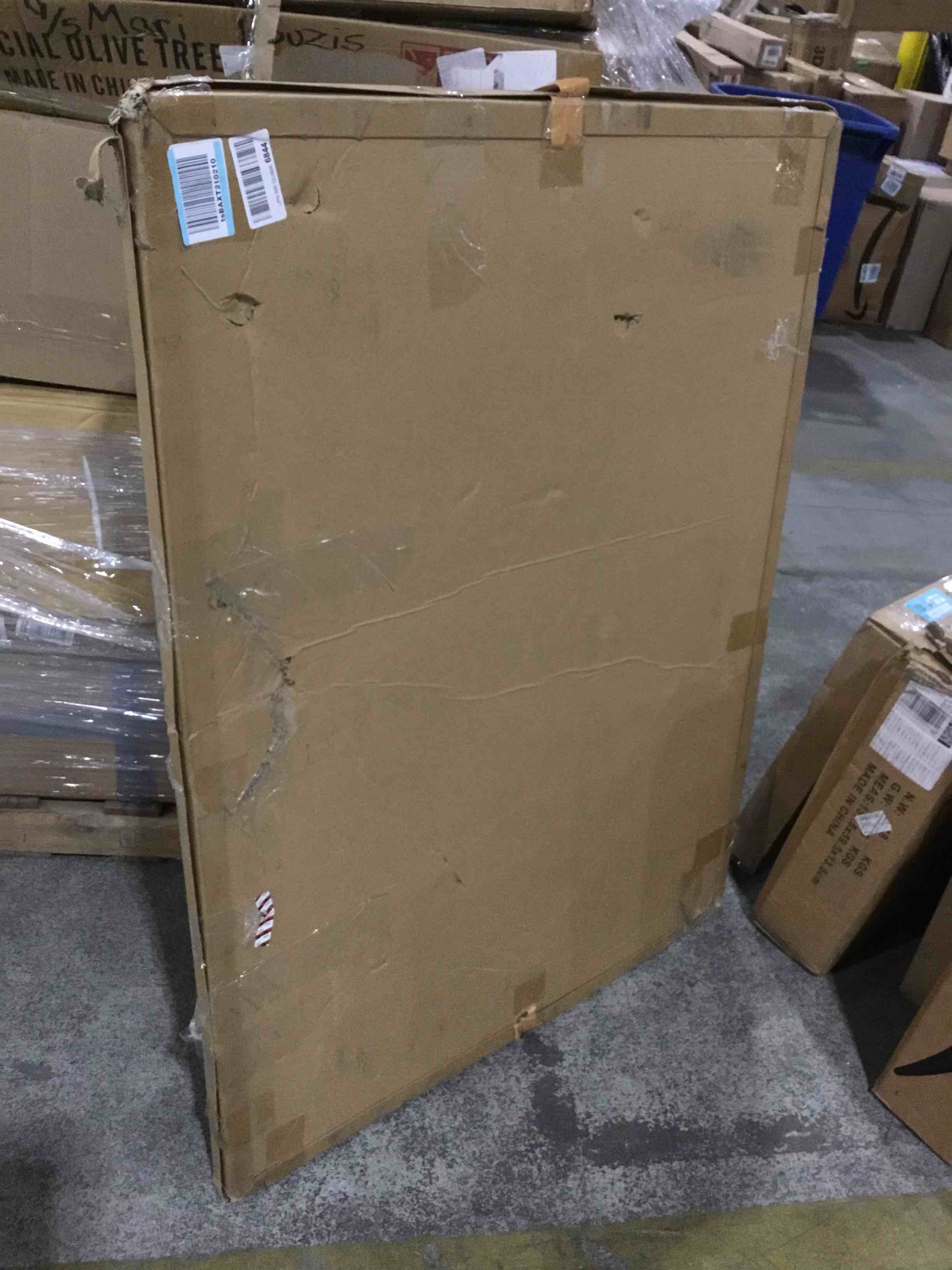 https://s3.amazonaws.com/lotting-images-prod/bidfta/BLU4517445_1696341692006.jpeg