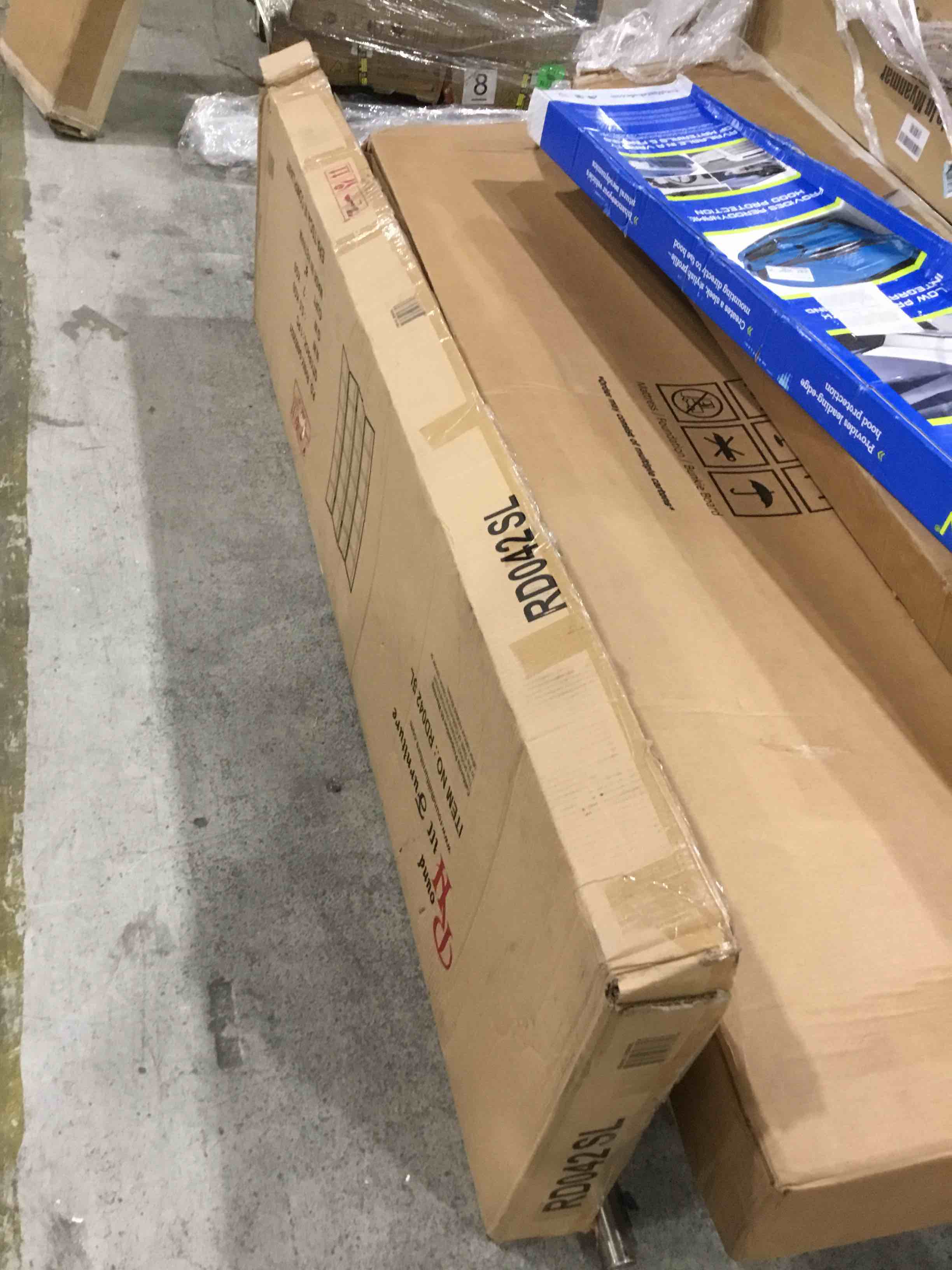 https://s3.amazonaws.com/lotting-images-prod/bidfta/BLU4517510_1696361825439.jpeg