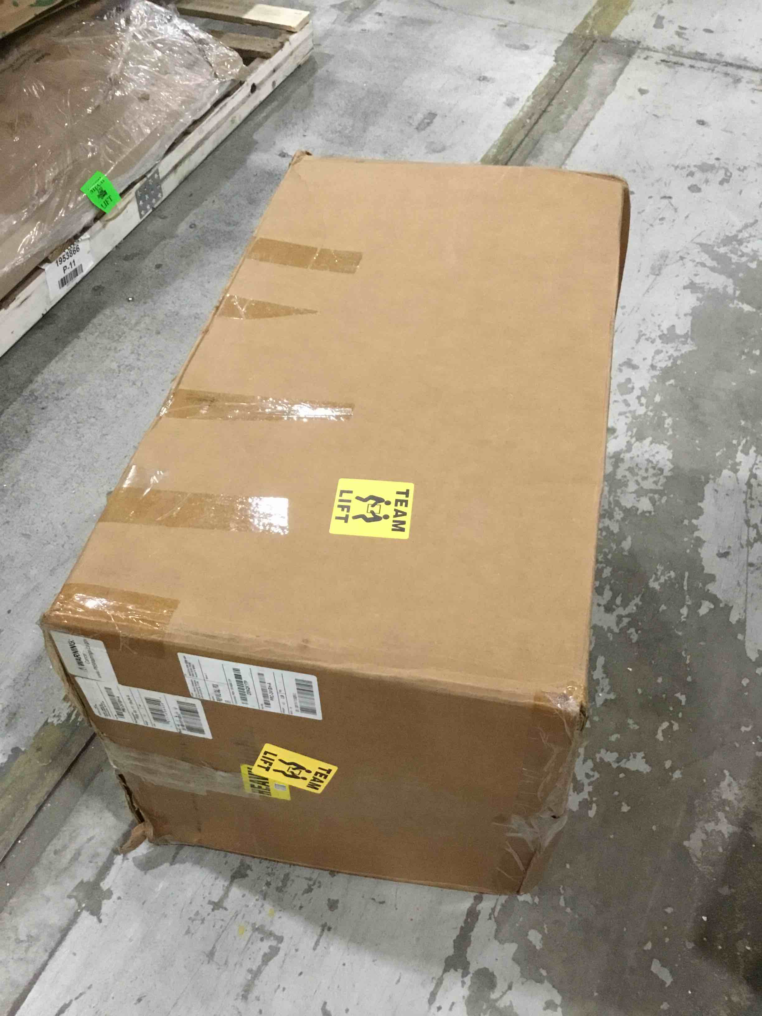 https://s3.amazonaws.com/lotting-images-prod/bidfta/BLU4517545_1696363772542.jpeg